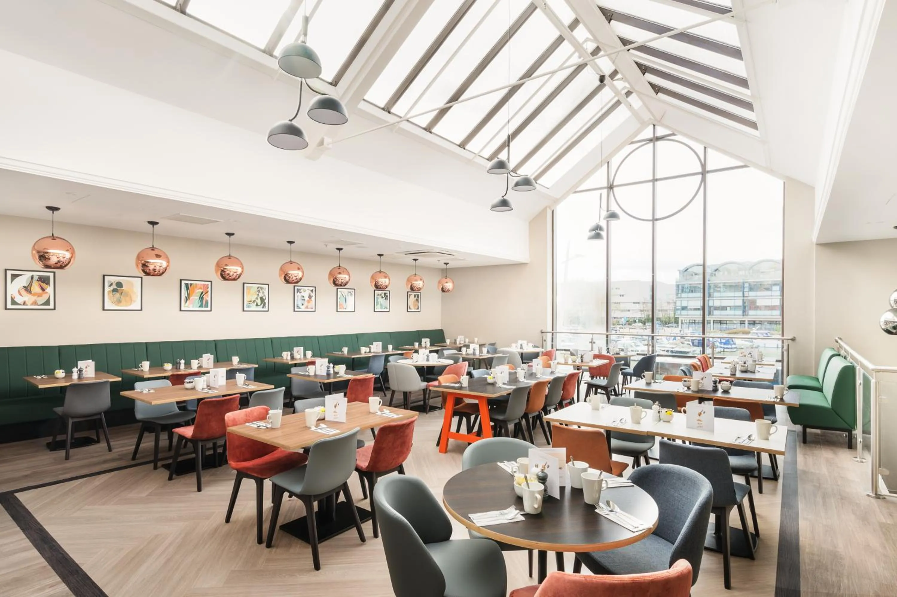 Restaurant/places to eat in Holiday Inn Lincoln by IHG