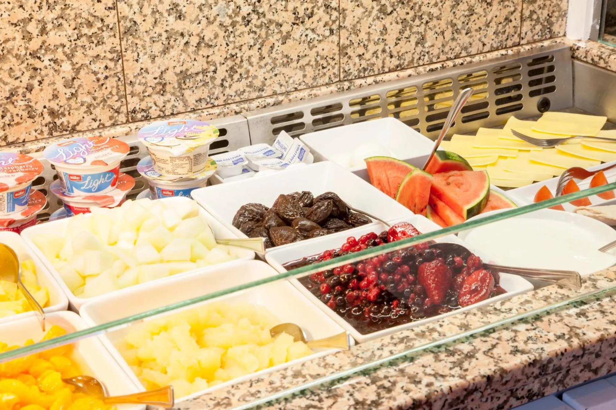 Breakfast in Holiday Inn Lincoln by IHG