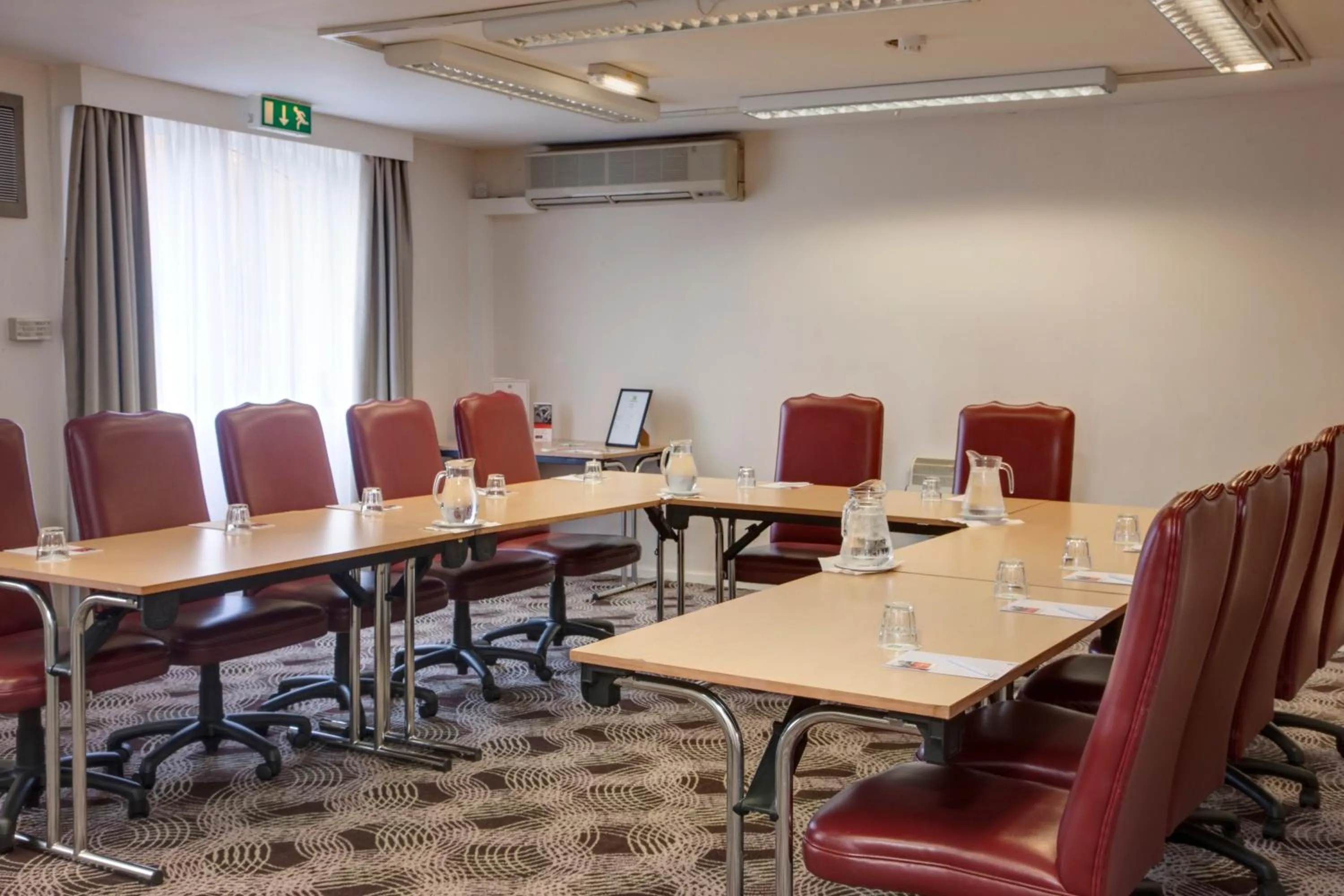Meeting/conference room in Holiday Inn Lincoln by IHG