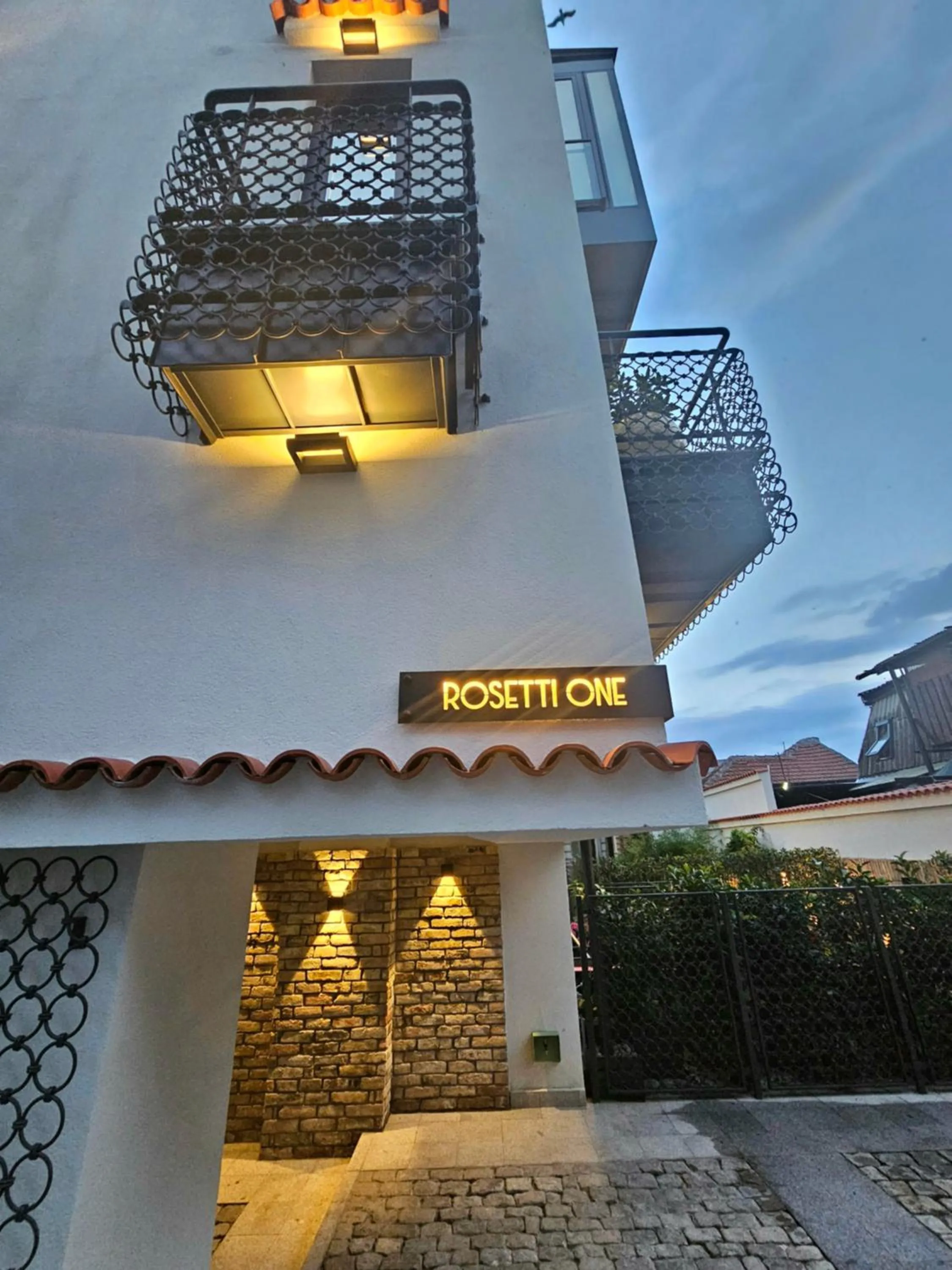 Property building in Rosetti One