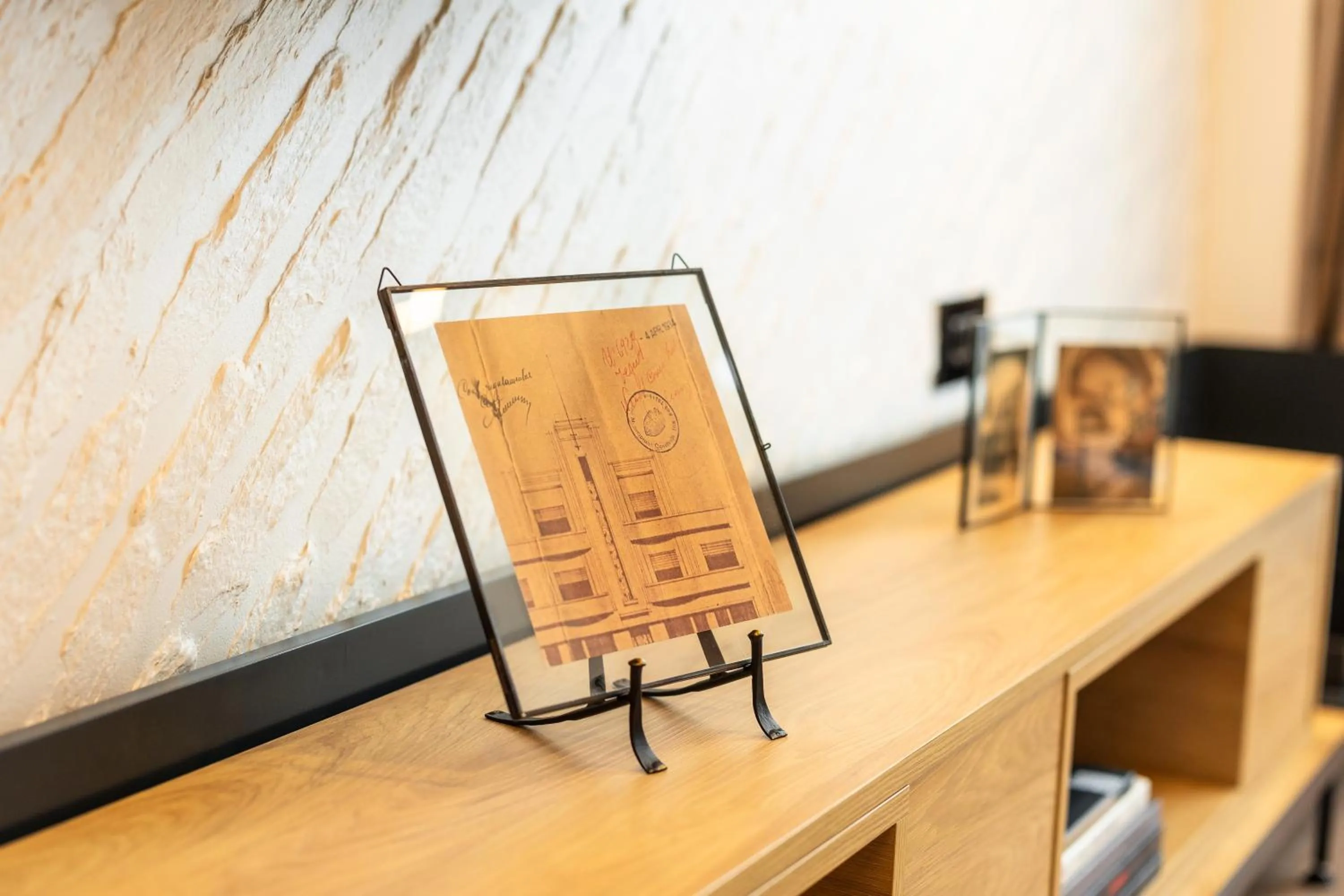 Decorative detail in Rosetti One