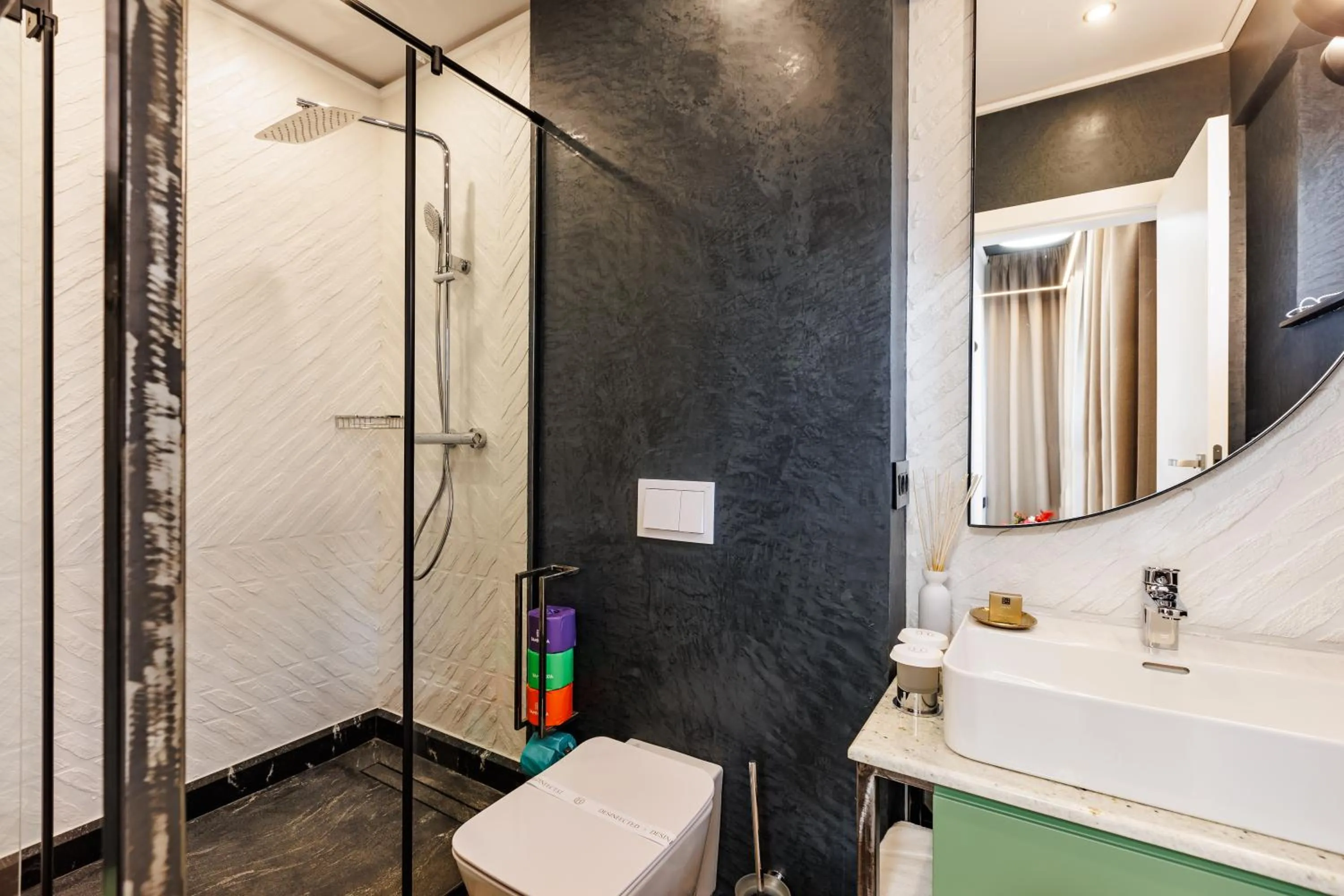 Shower in Rosetti One