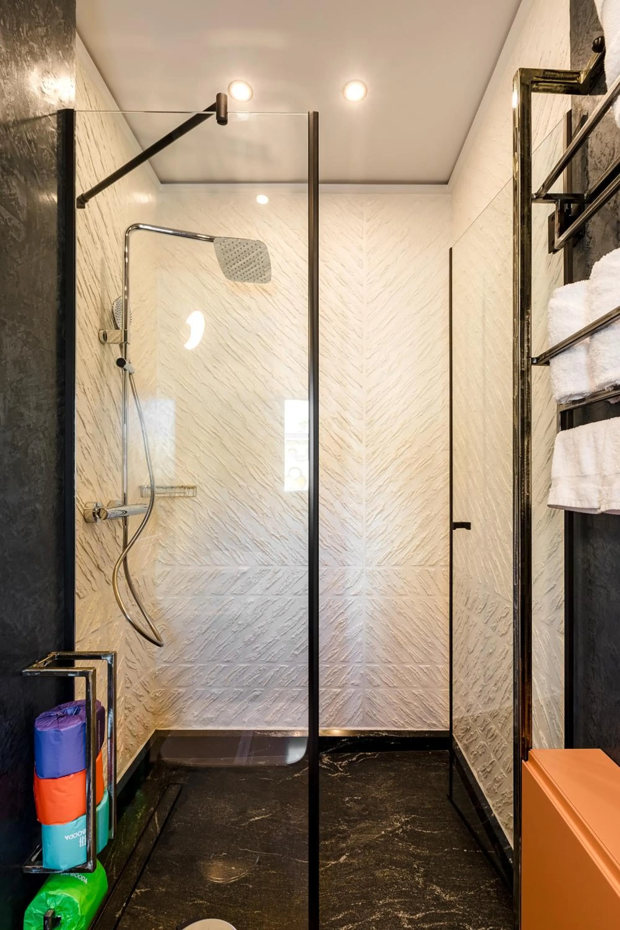 Shower in Rosetti One