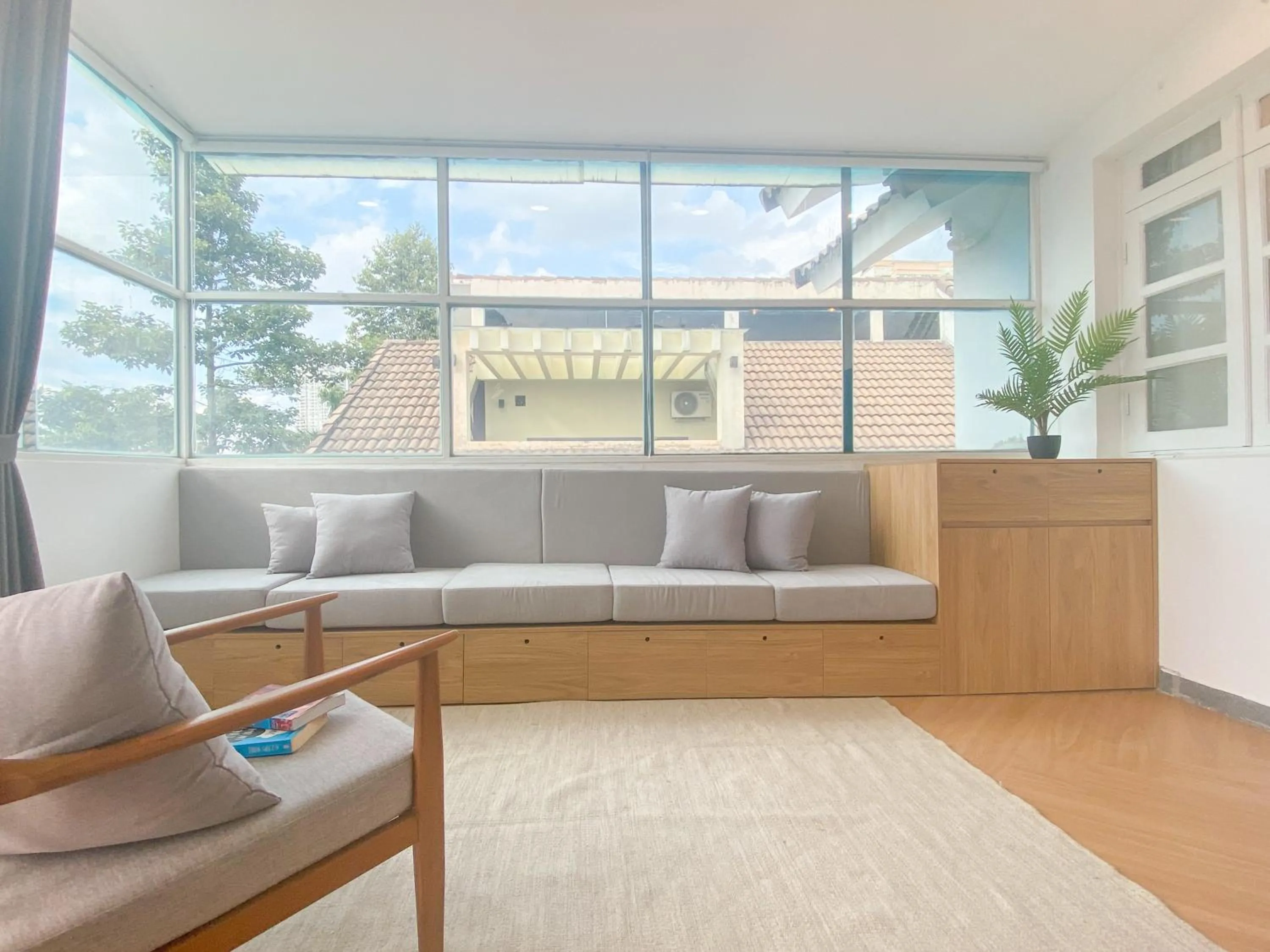 Living room in Zeus Living - Room in Villas An Phu