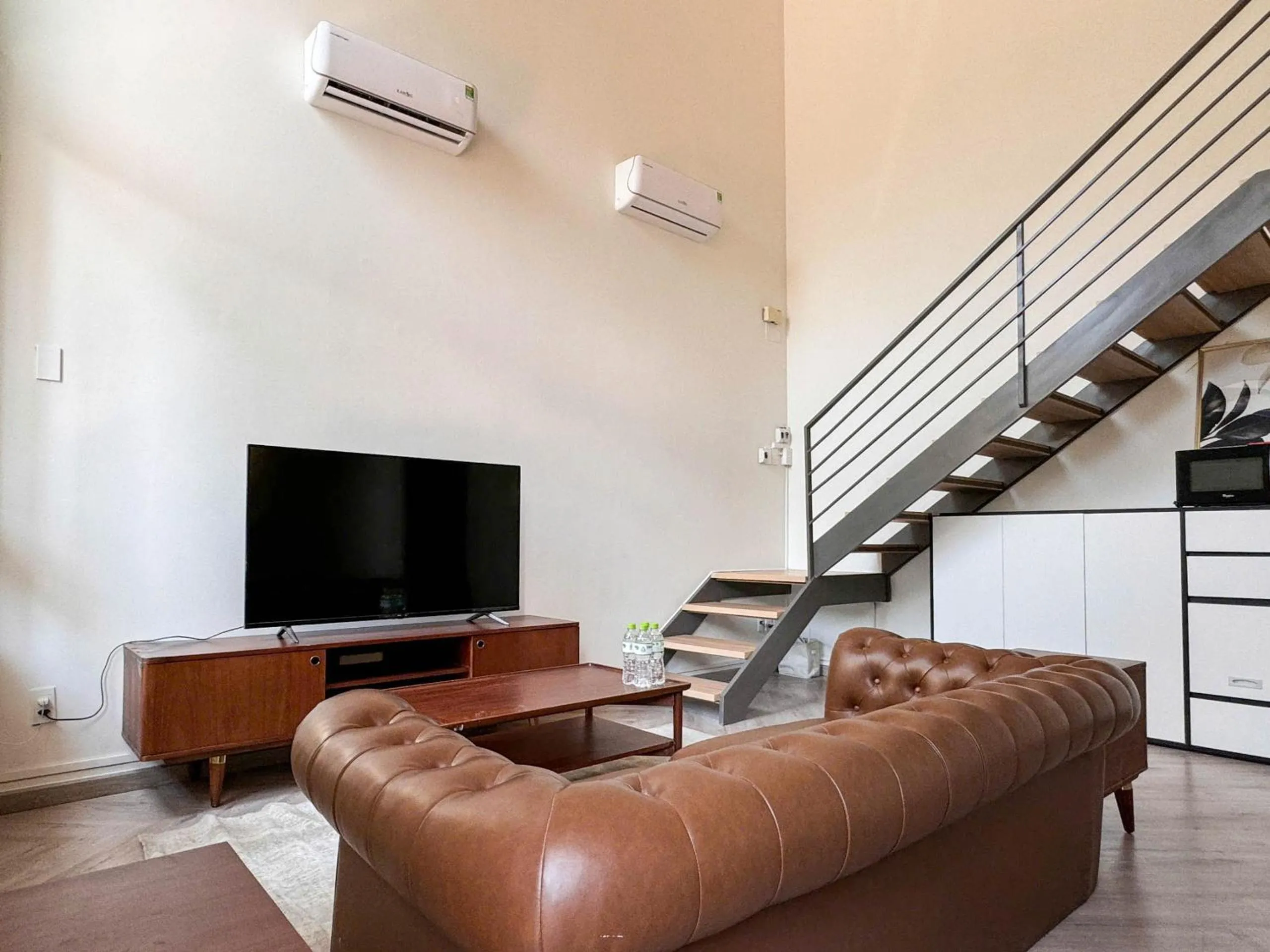 TV and multimedia in Zeus Living - Room in Villas An Phu