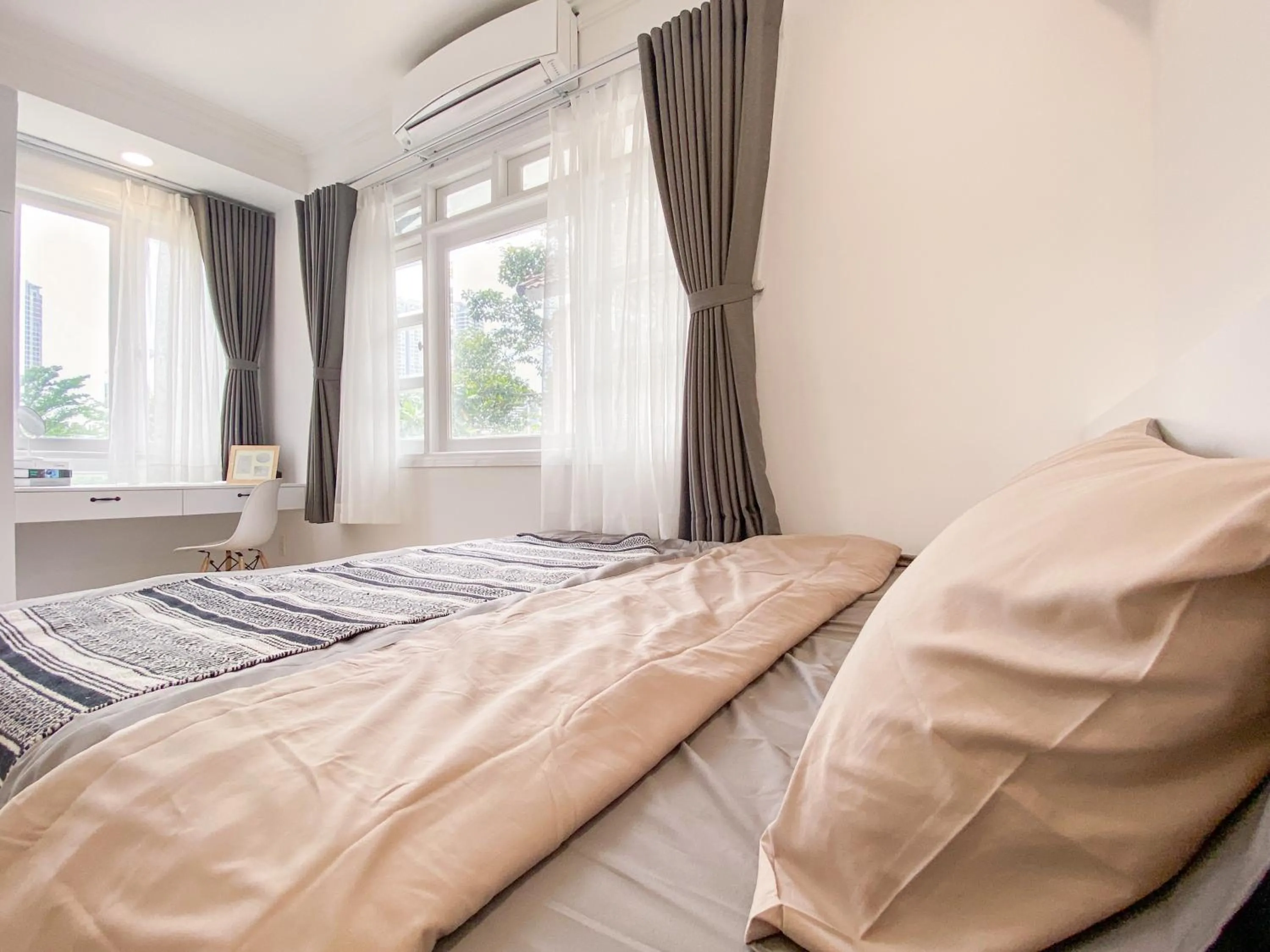 Bed in Zeus Living - Room in Villas An Phu