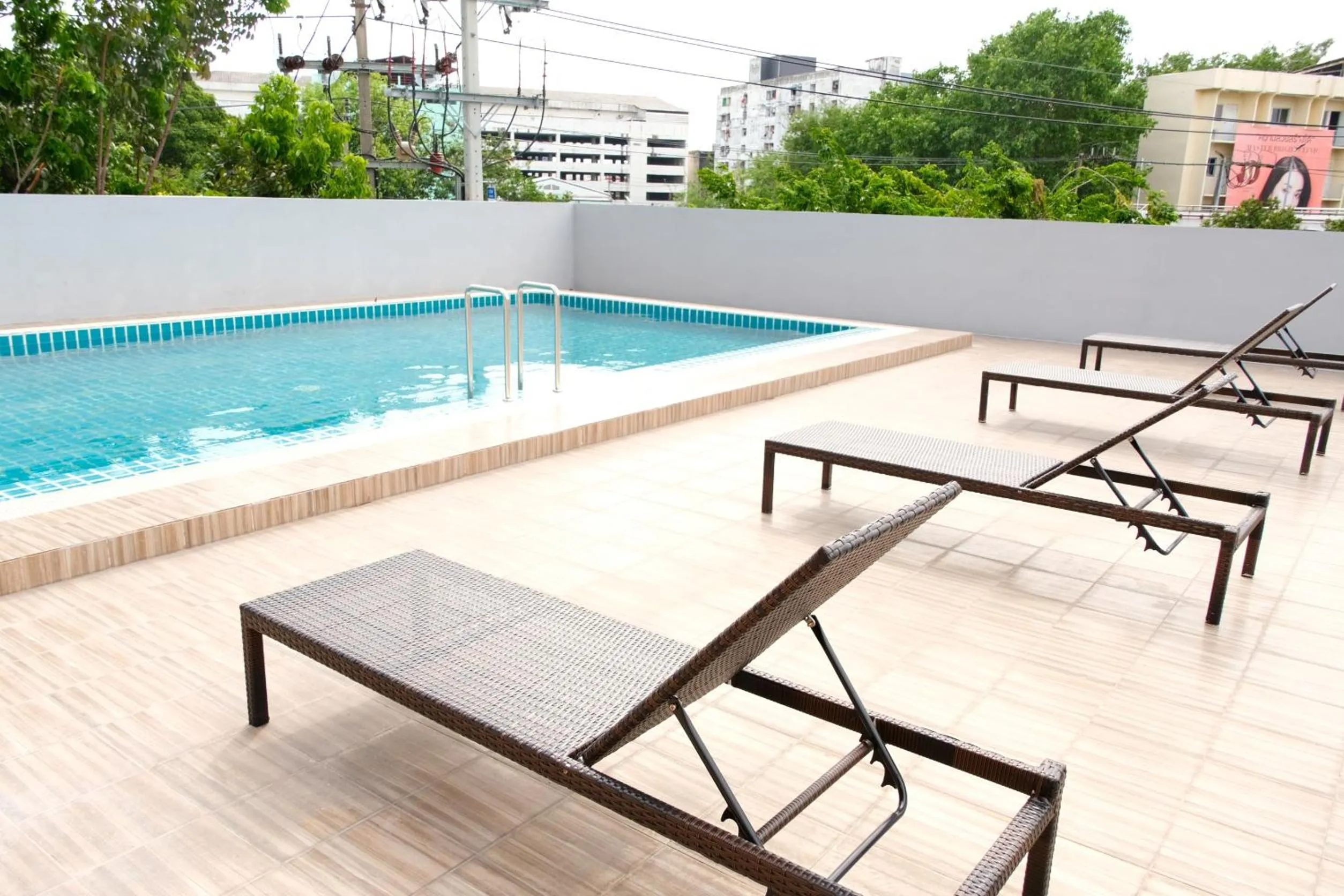 Lucky Elephant Hotel