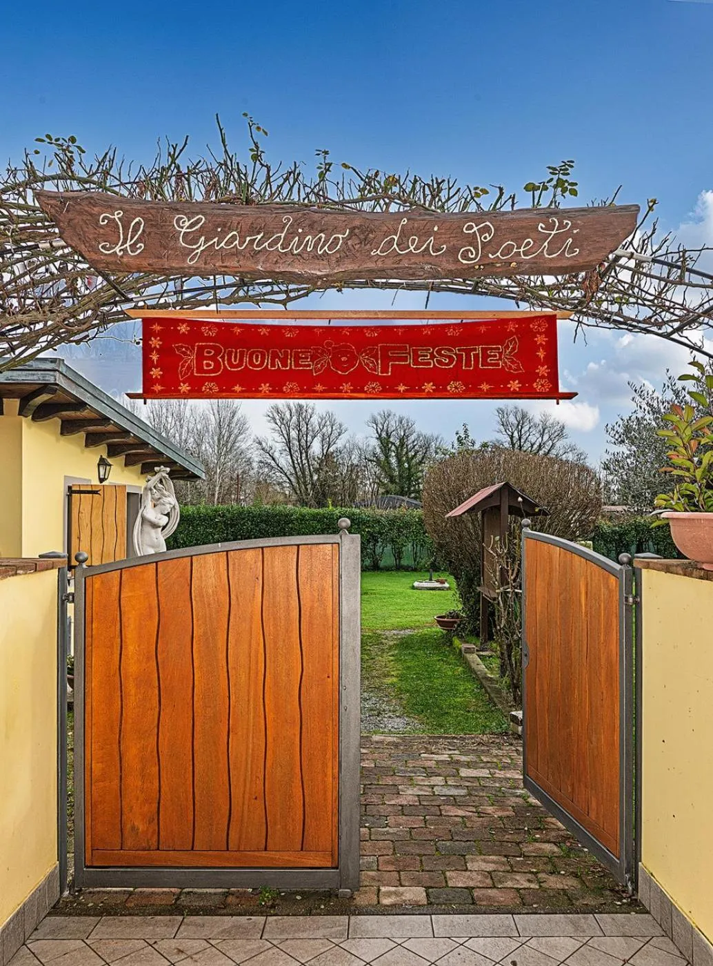 B&B Il Giardino dei Poeti and Apartaments