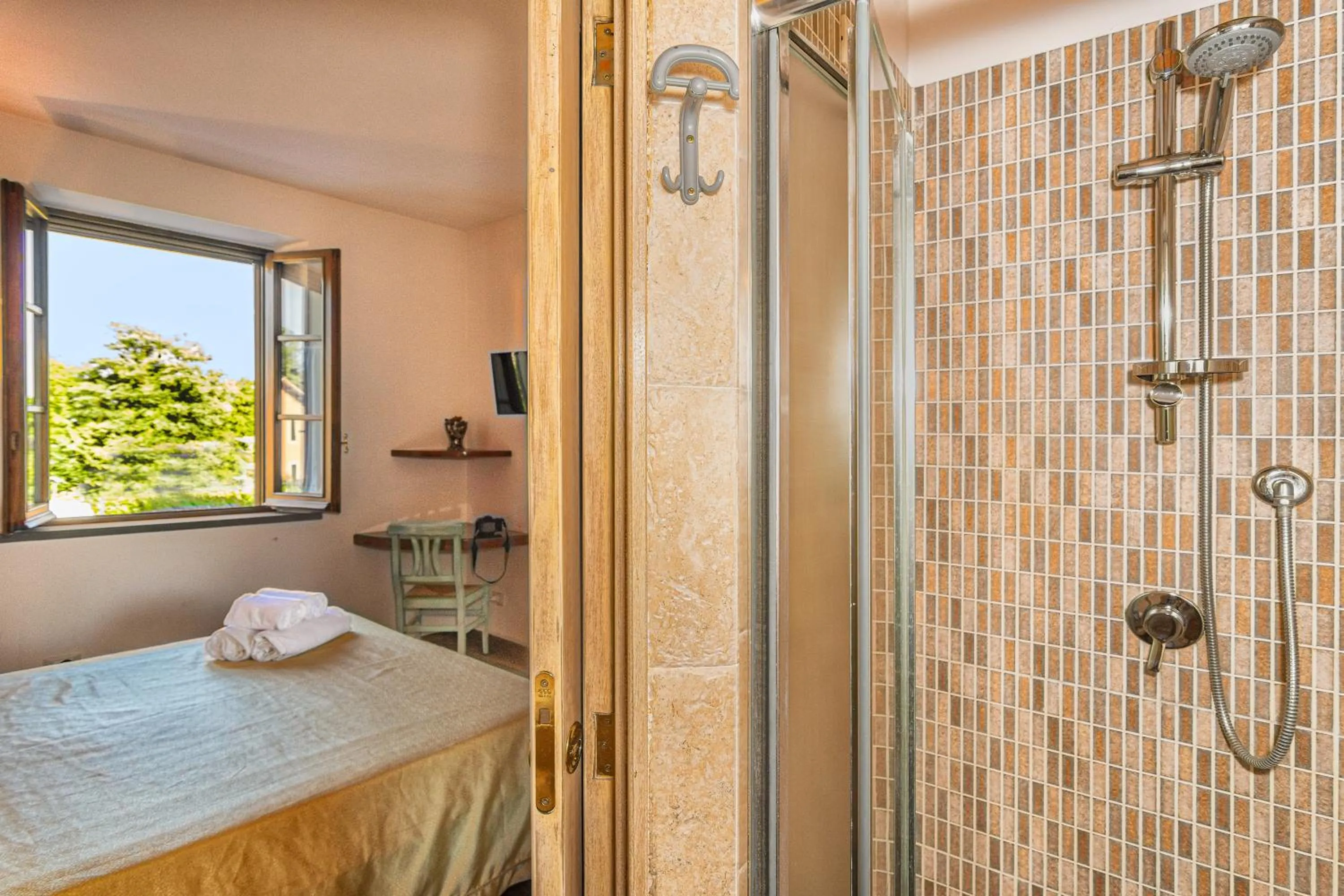 B&B Il Giardino dei Poeti and Apartaments