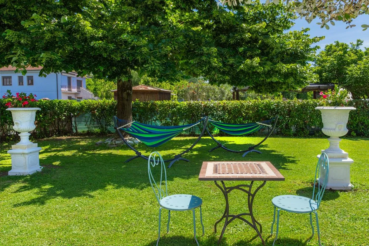 B&B Il Giardino dei Poeti and Apartaments