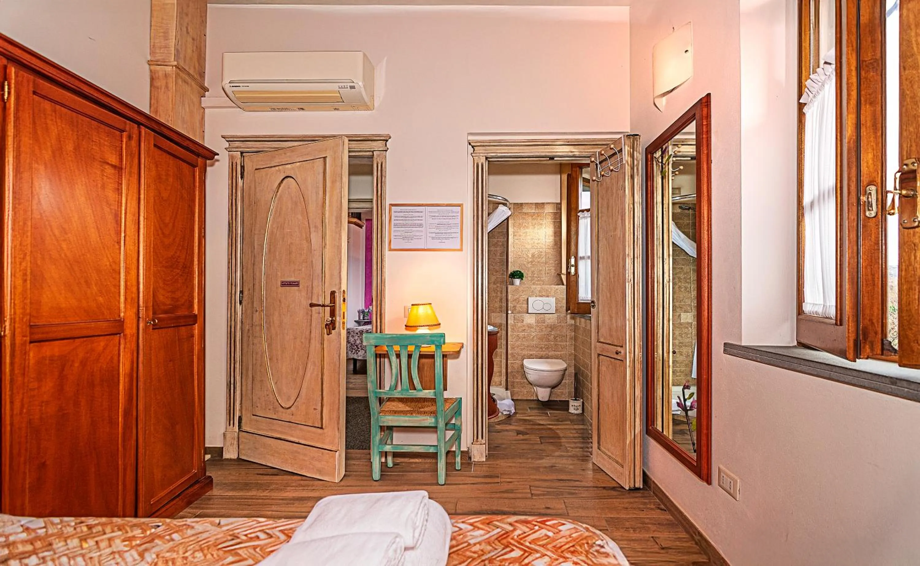 Bed in B&B Il Giardino dei Poeti and Apartaments