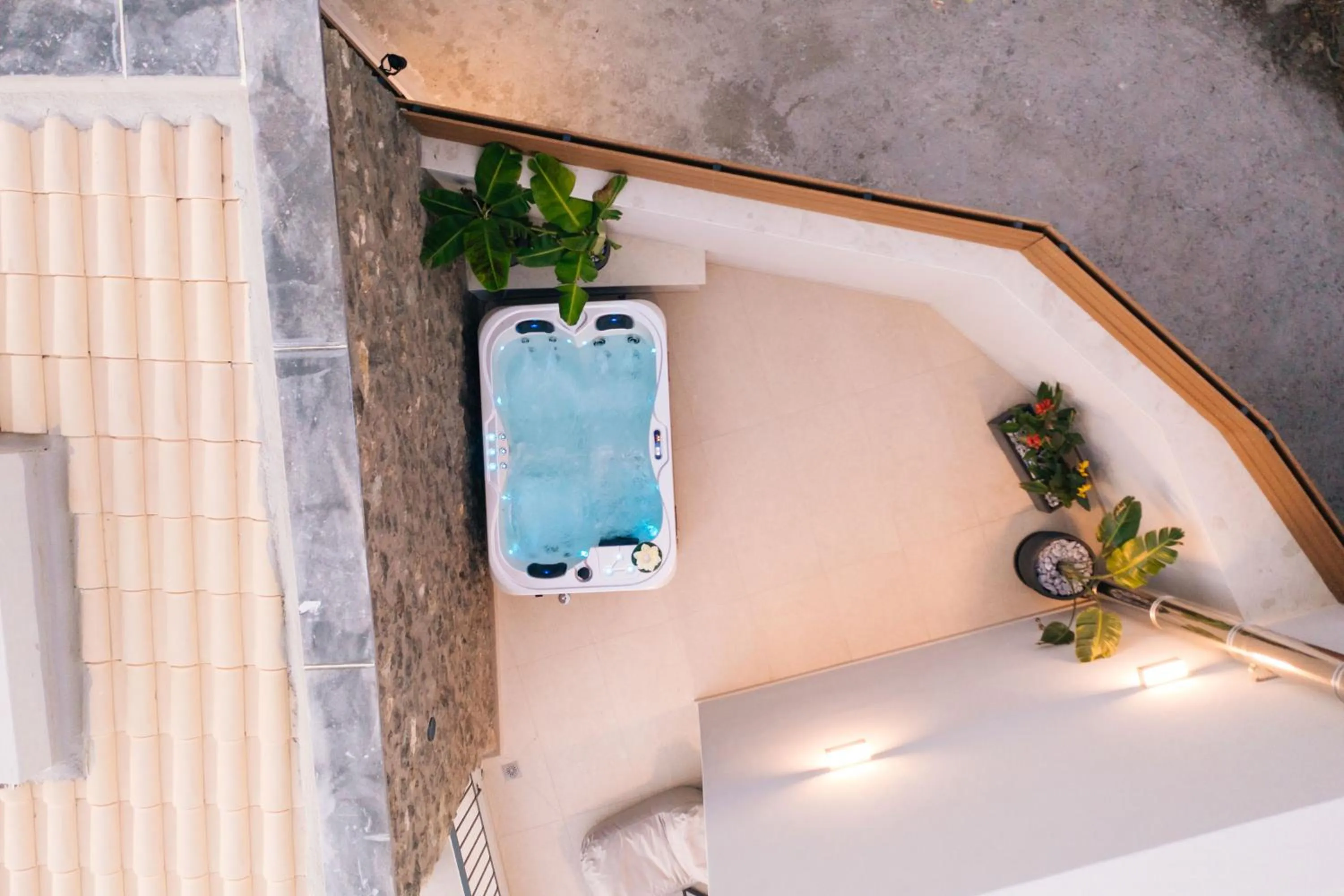 Hot Tub in Mirthea Suites