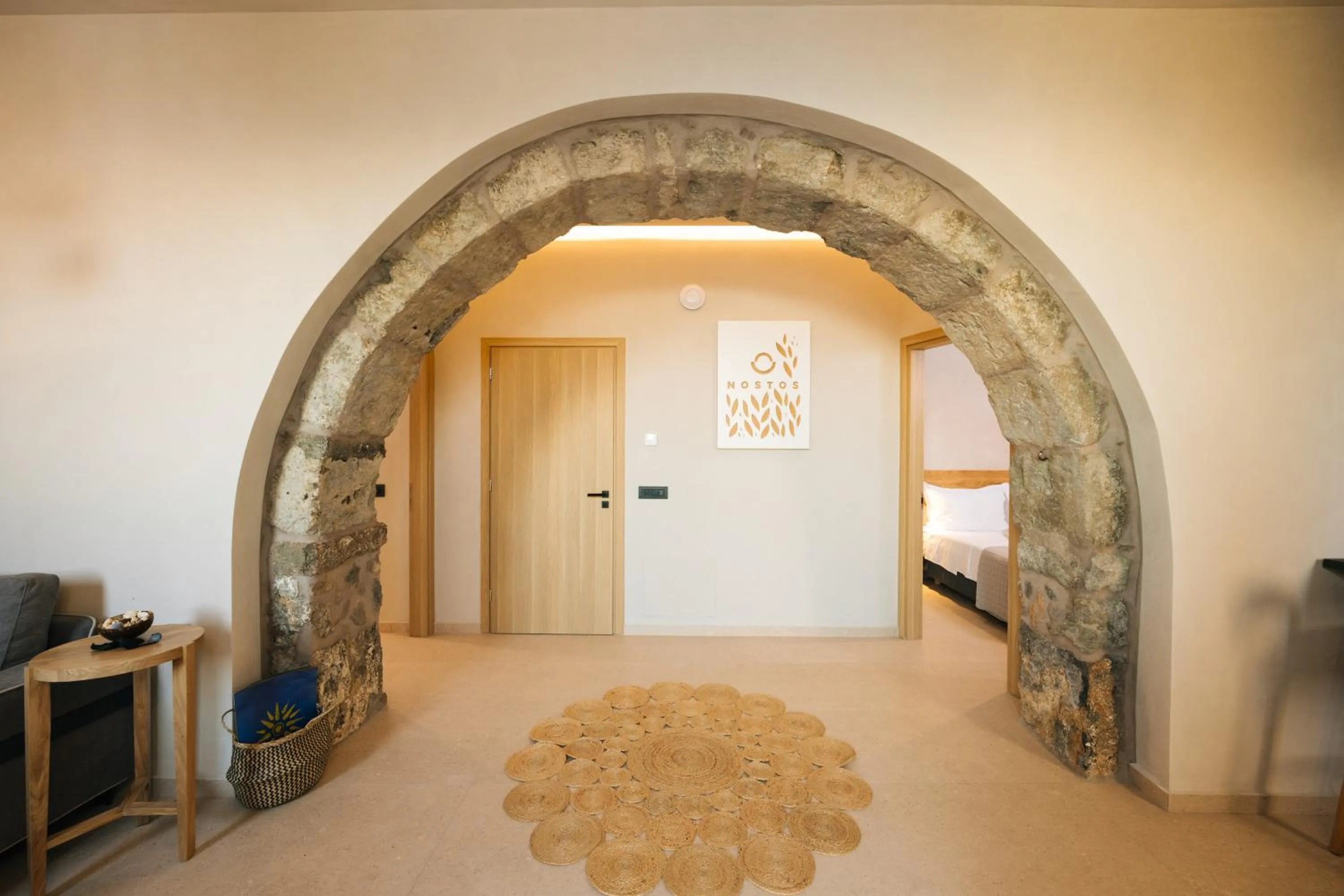 Facade/entrance in Mirthea Suites