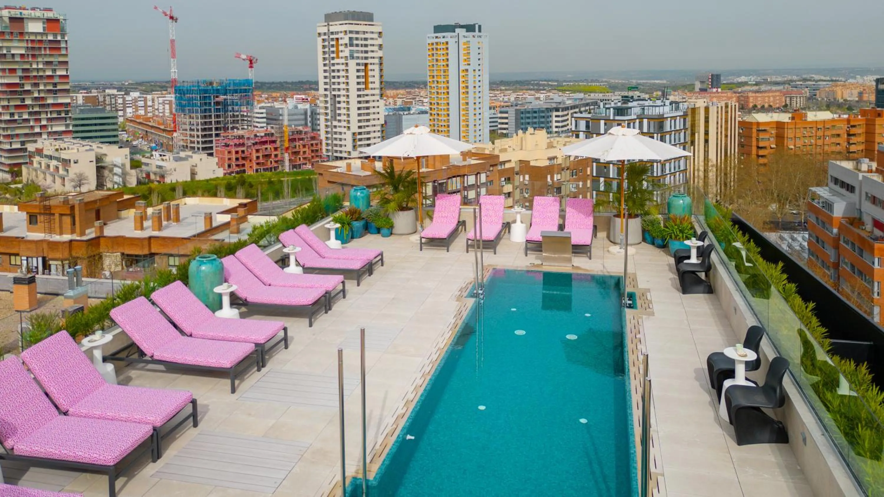 Property building in Hotel Pinar Plaza