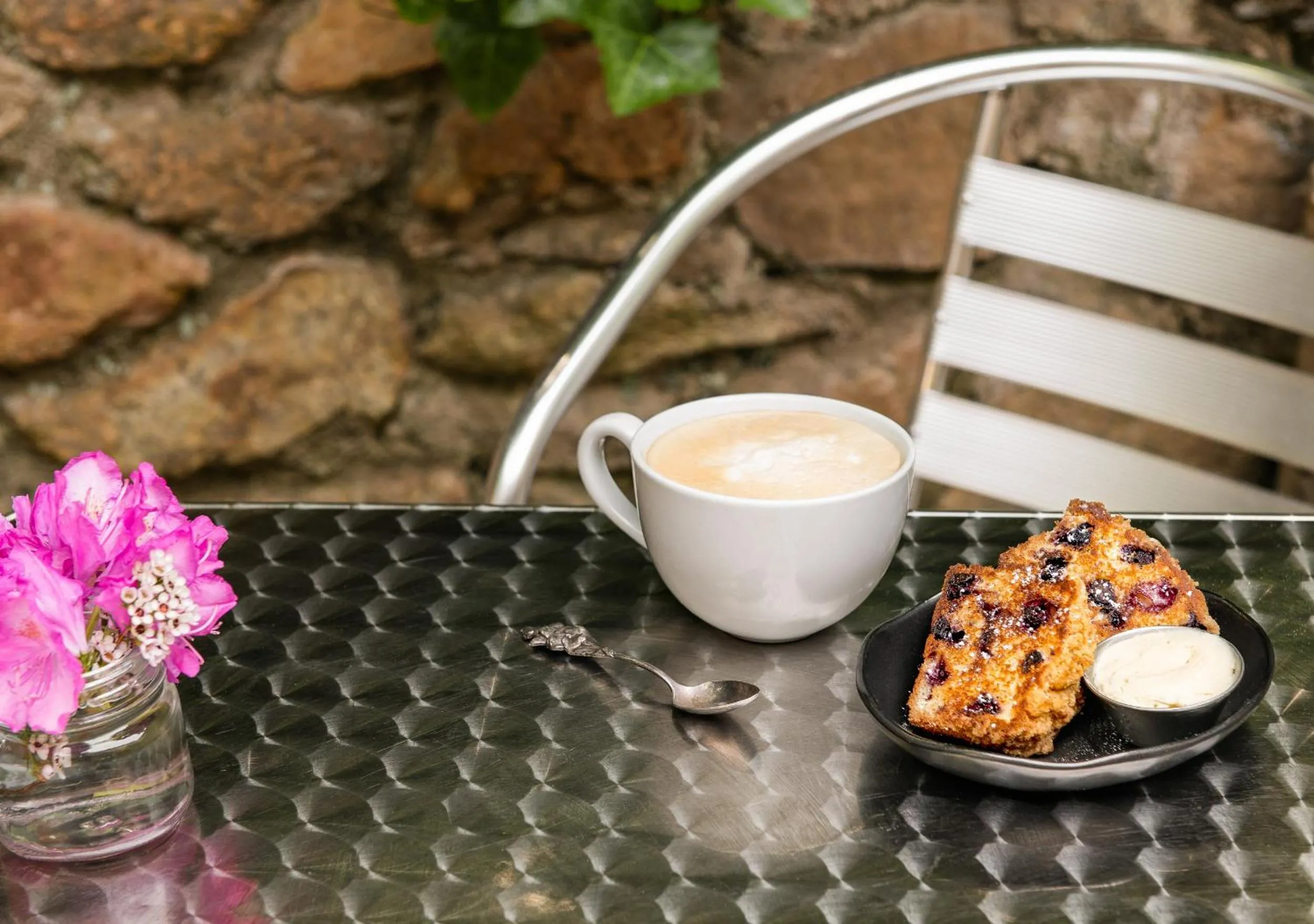 Food in Oakhurst Inn at the University