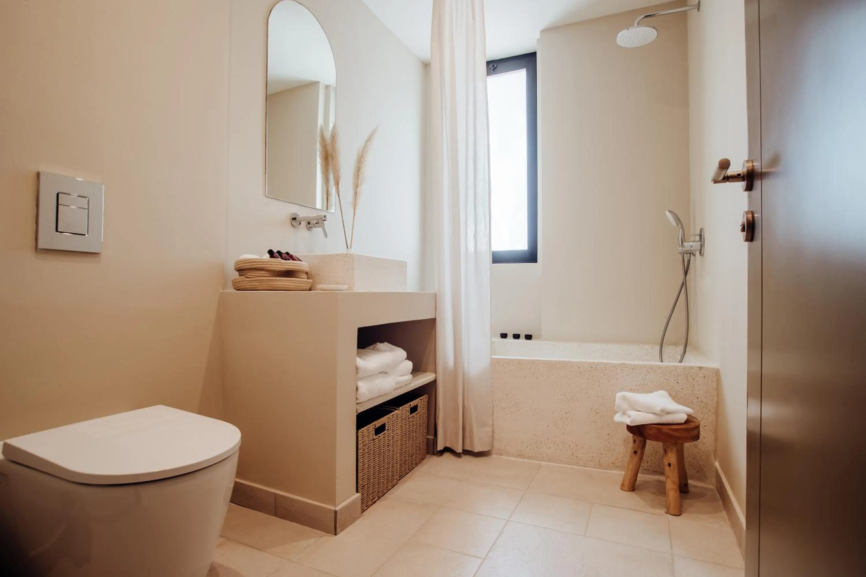 Toilet in Thymises Boutique Hotel