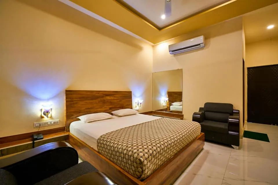 Bed in hotel saptarang residency panhala
