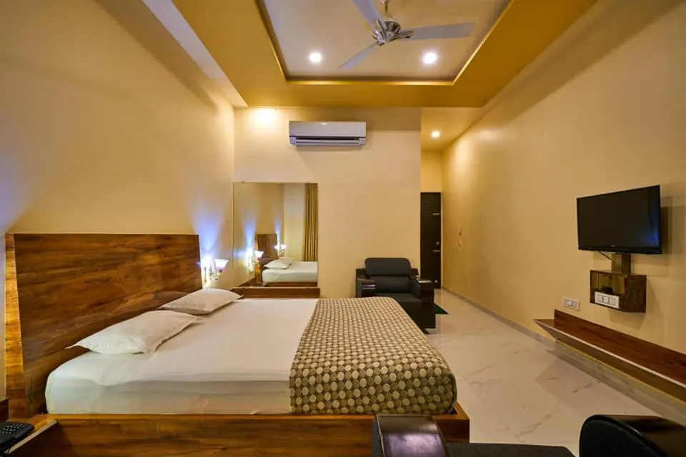 Bed in hotel saptarang residency panhala