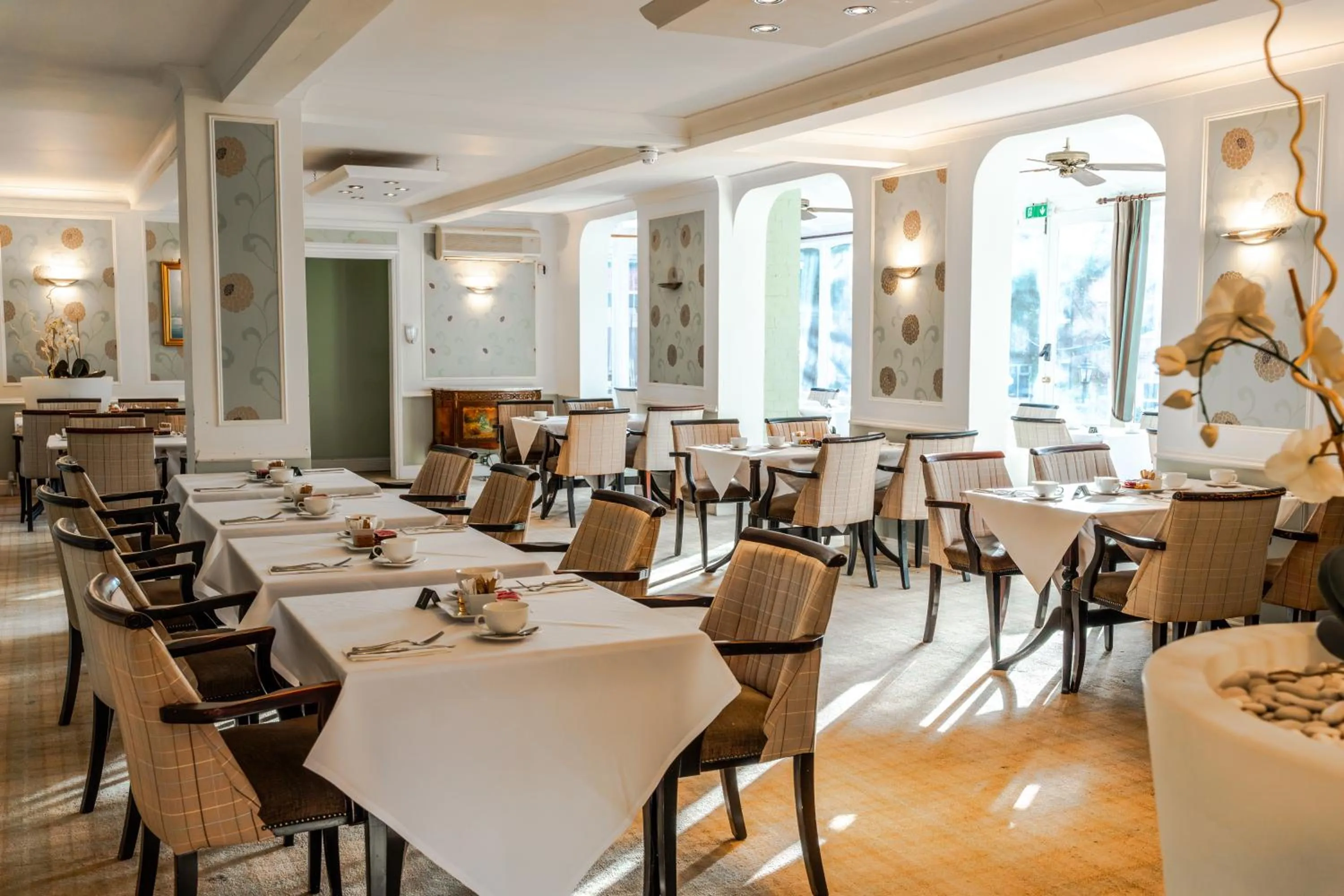 Breakfast in The Falcon Hotel