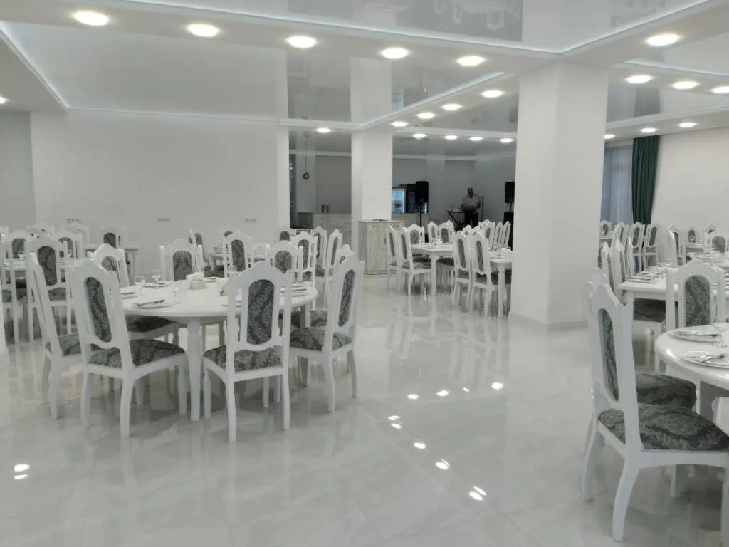 Restaurant/places to eat in Royal Palace