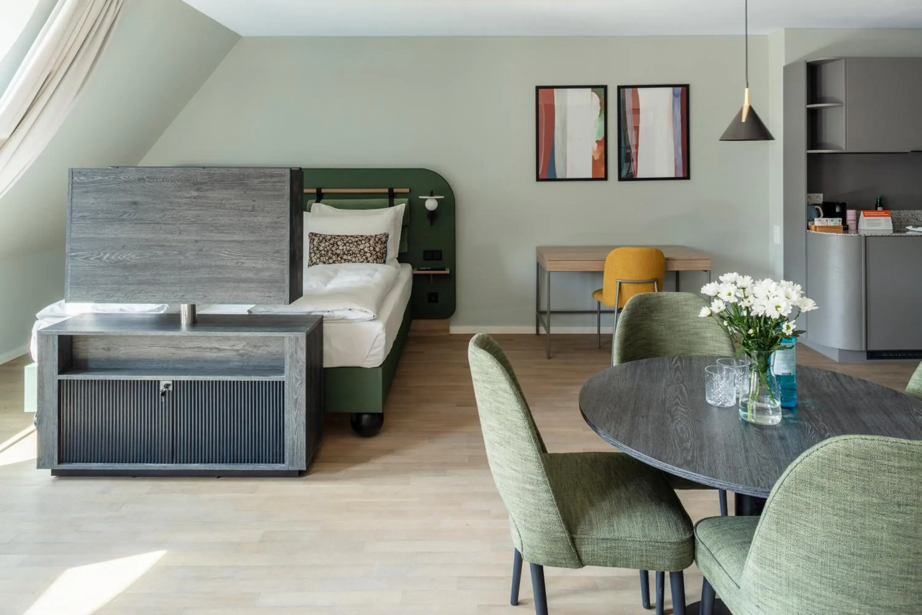 Extra Large Studio with Kitchenette and Sofa Bed in Numa Munich Blend Extra Large Studio with Kitchenette and Sofa Bed in Numa Munich Blend