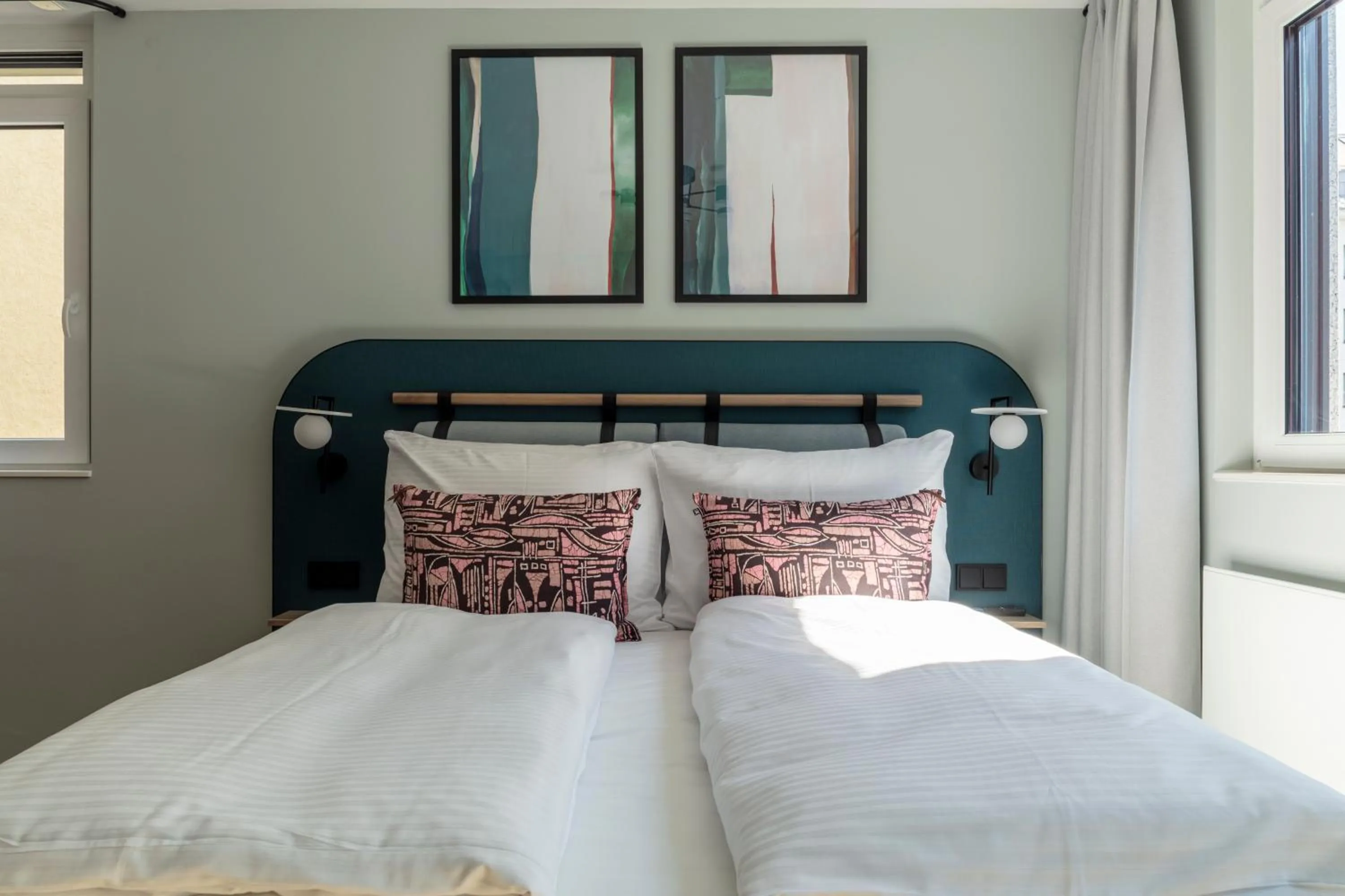 Medium Studio with Kitchenette in Numa Munich Blend