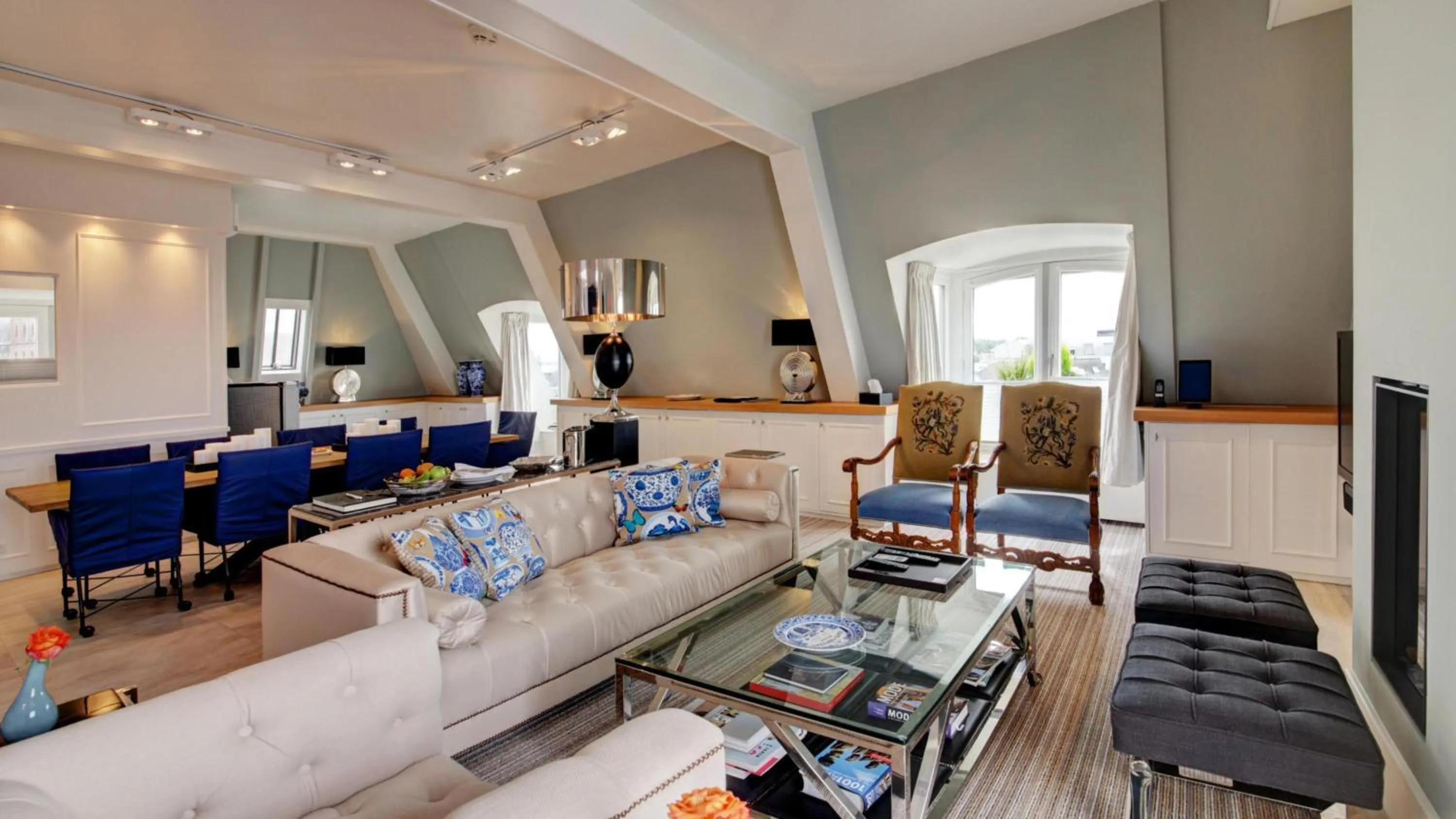 Photo of the whole room in Golden Tulip Hotel Central