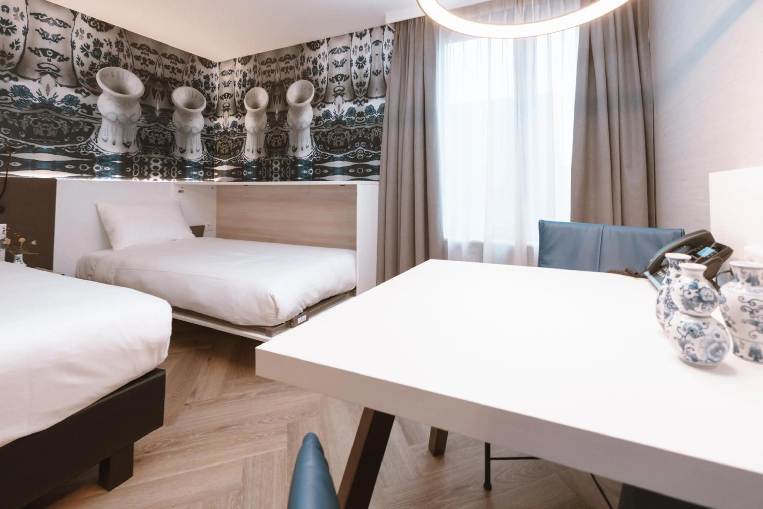 Bedroom, Bed in Golden Tulip Hotel Central