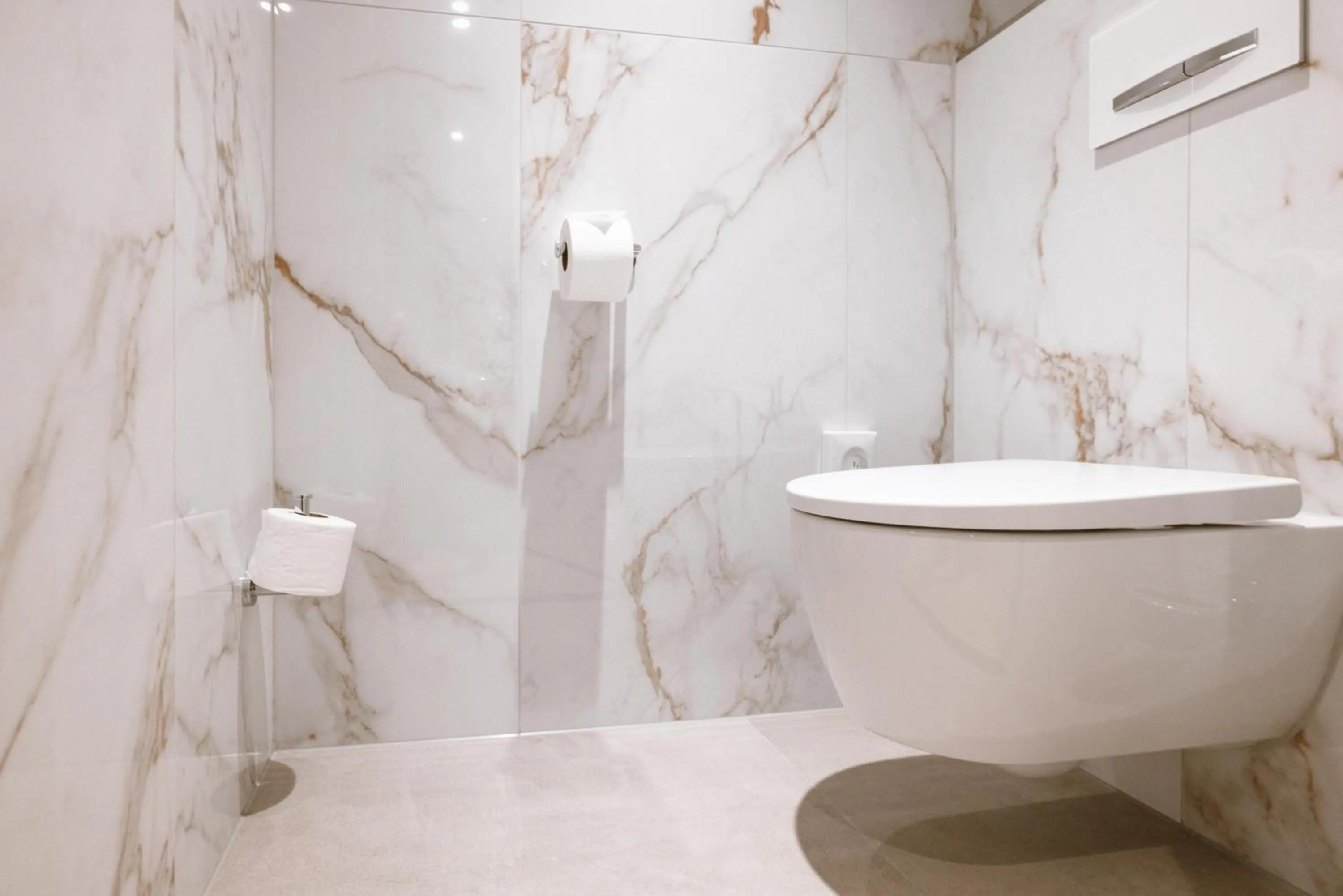 Bathroom in Golden Tulip Hotel Central