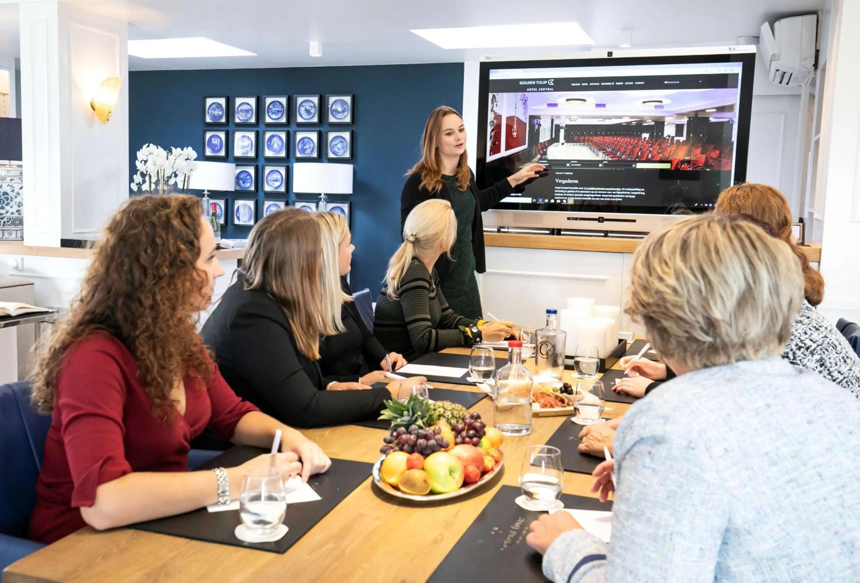 Photo of the whole room in Golden Tulip Hotel Central