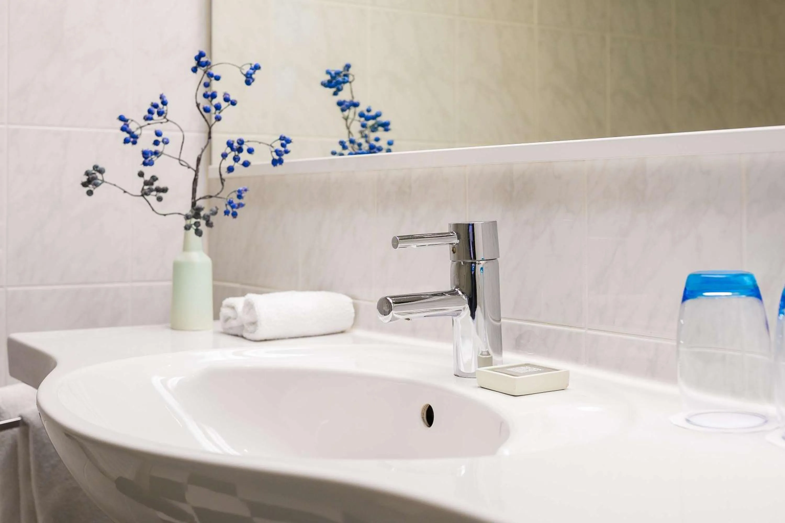 Bathroom in Golden Tulip Hotel Central