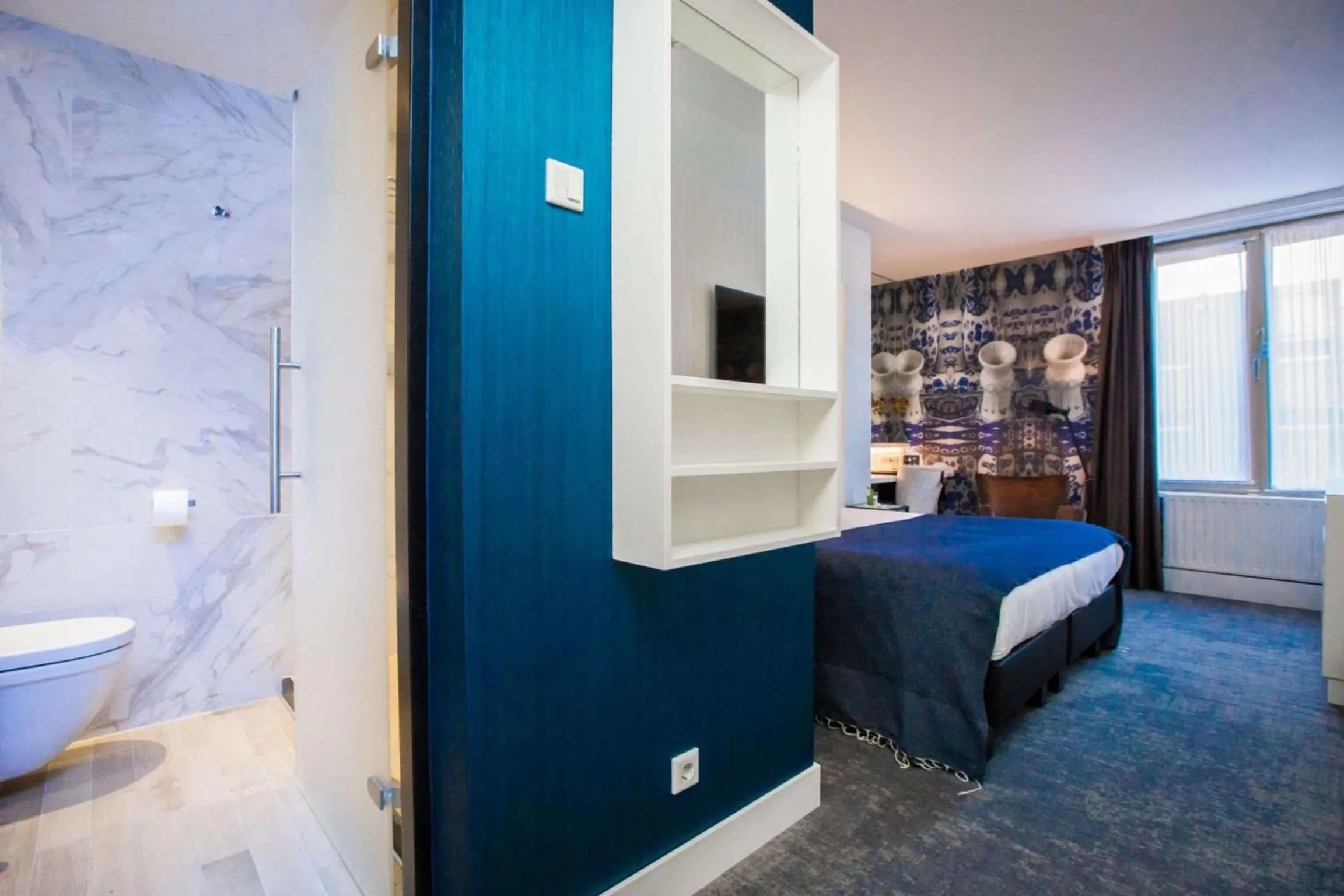 Bedroom, Bed in Golden Tulip Hotel Central