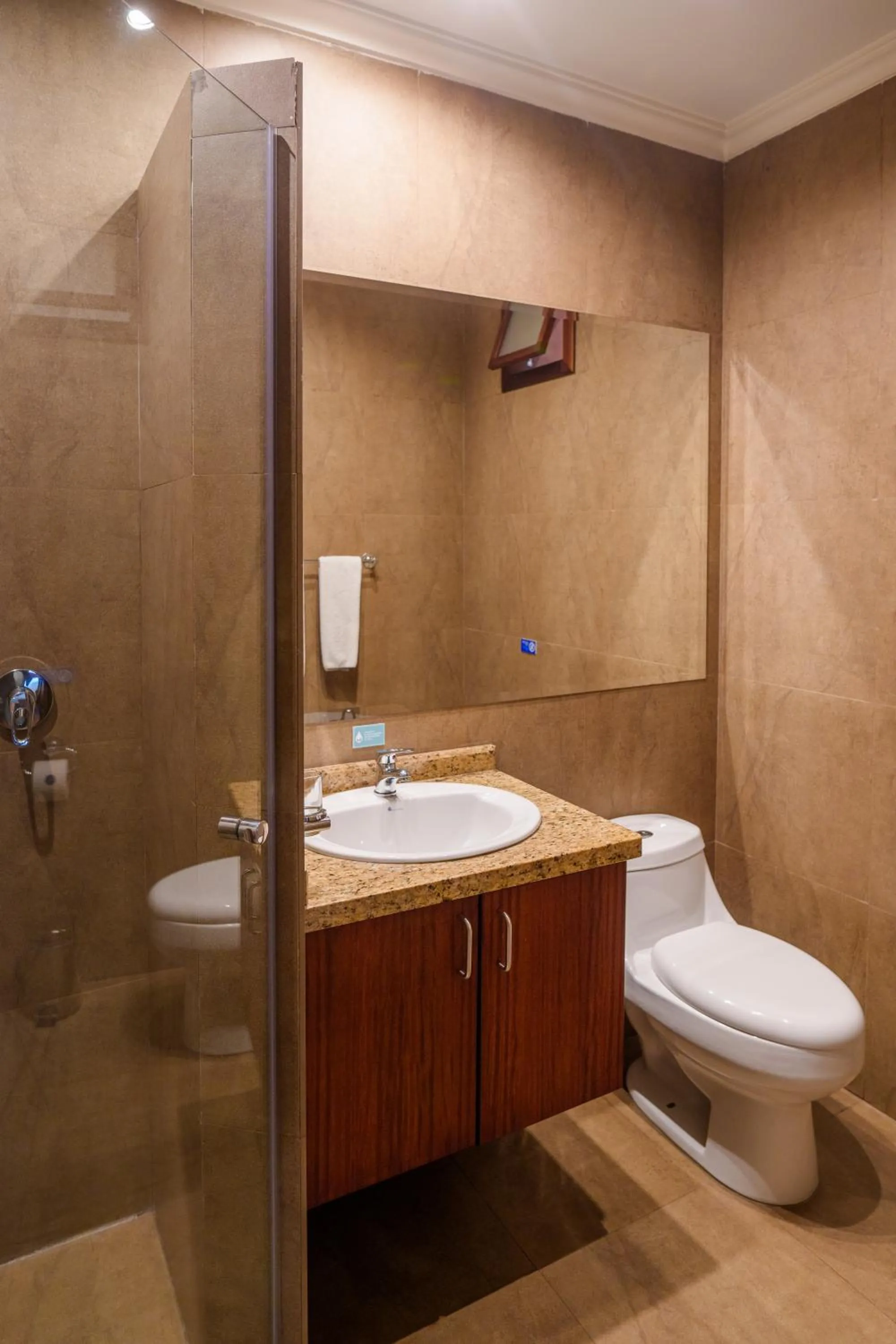 Shower in Santa Lucia House - Forum