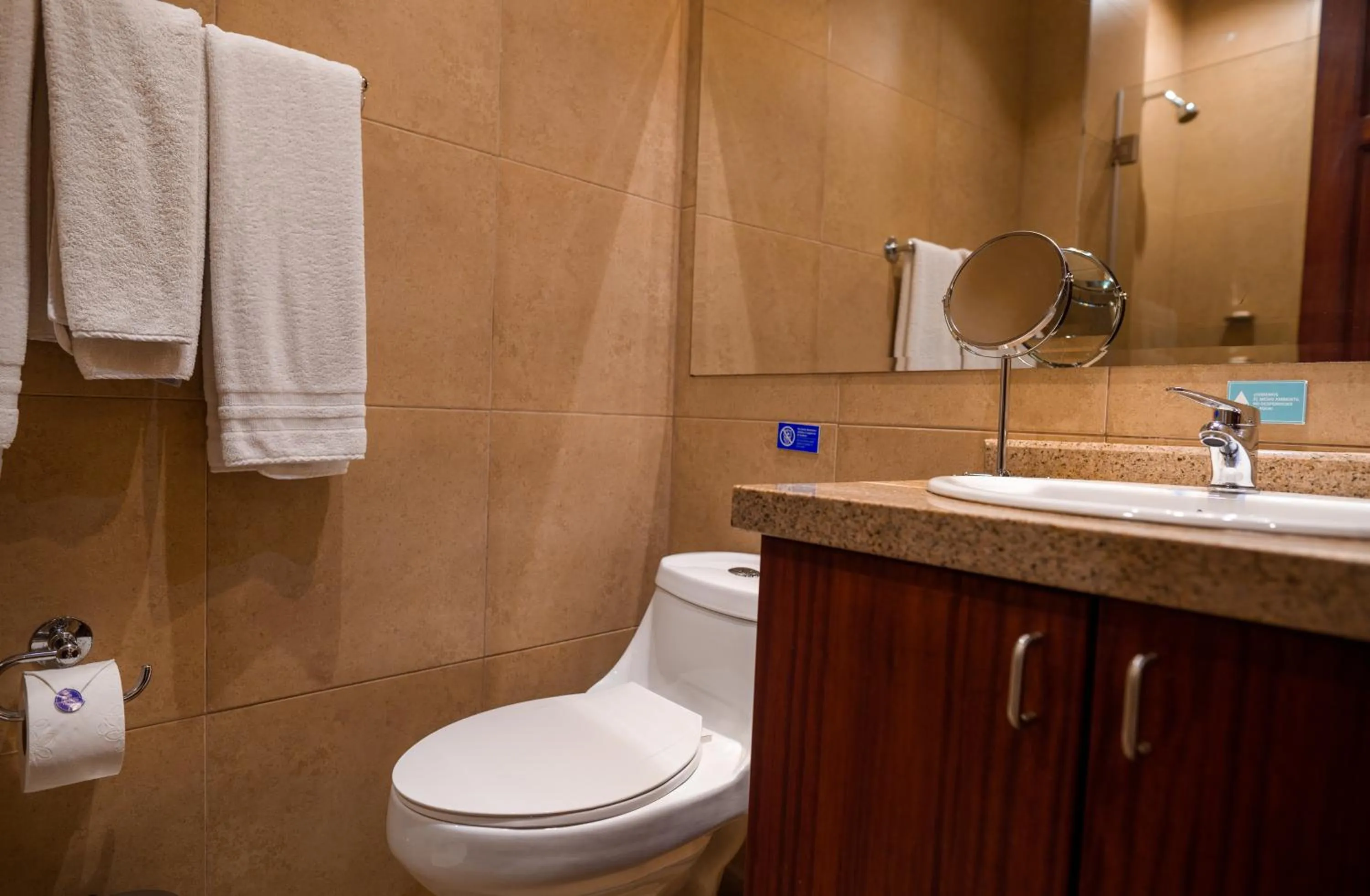 Shower in Santa Lucia House - Forum