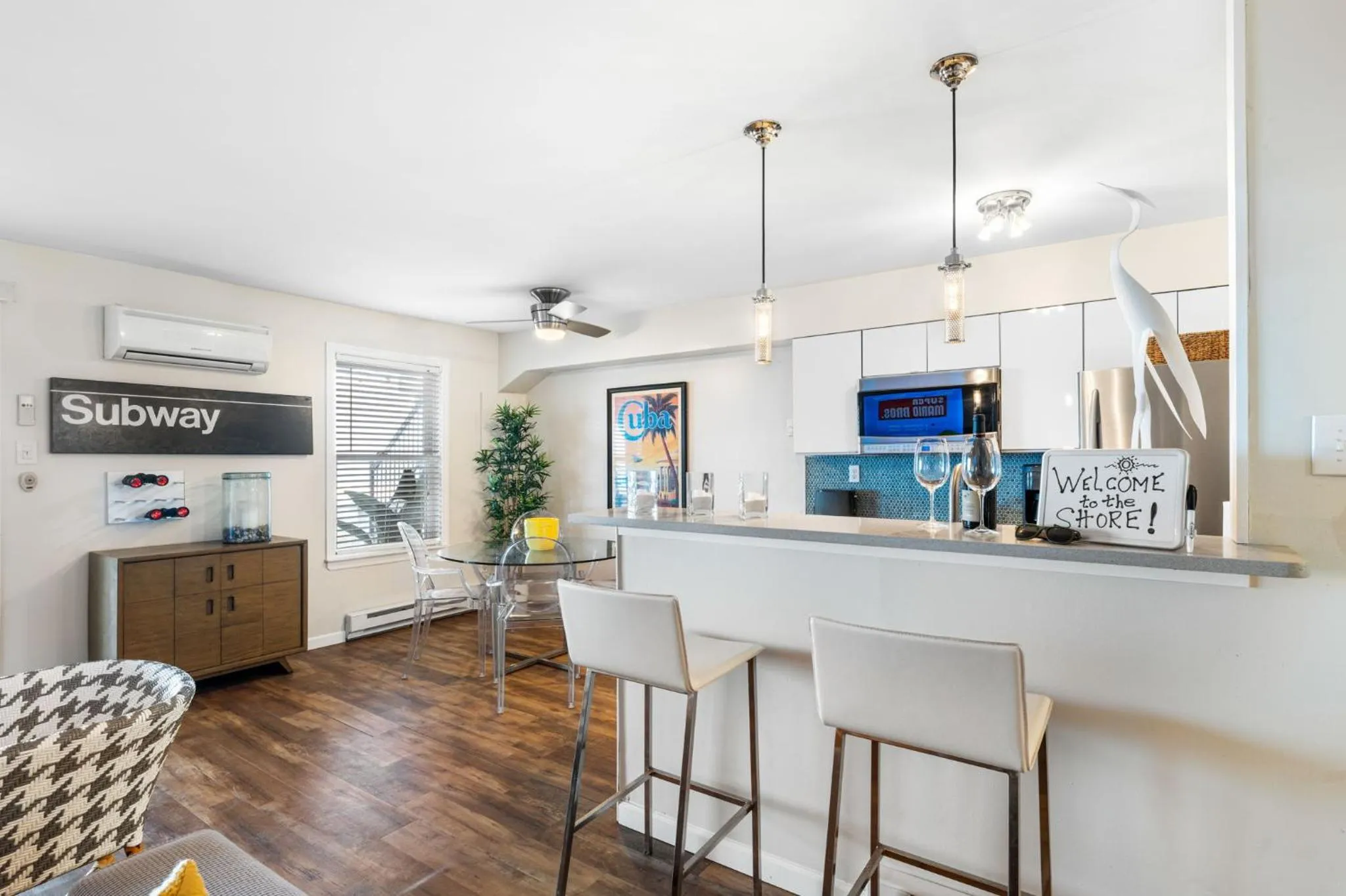 Kitchen or kitchenette in Waterfront North Wildwood Anglesea Family Retreat