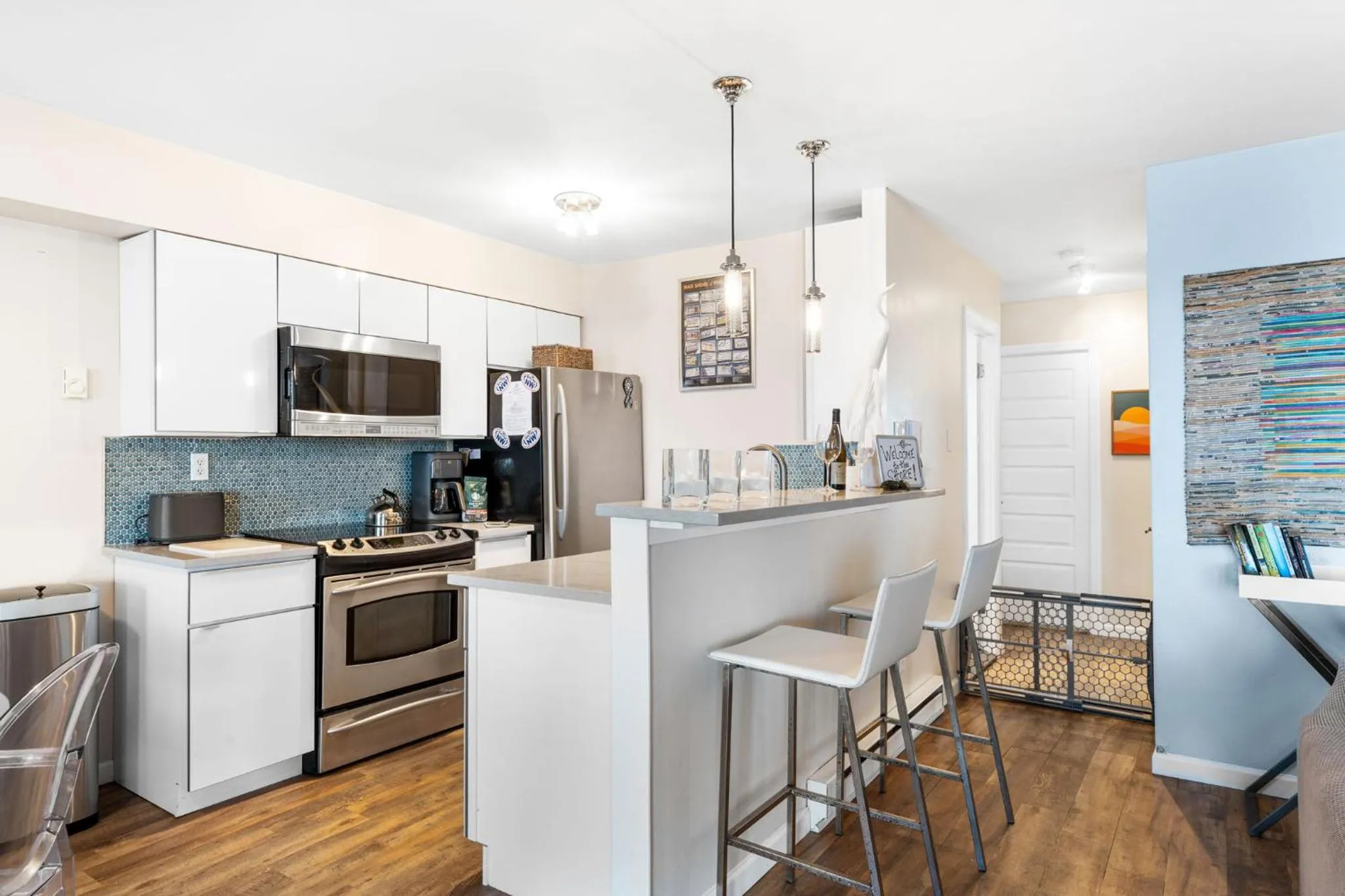 Kitchen or kitchenette in Waterfront North Wildwood Anglesea Family Retreat