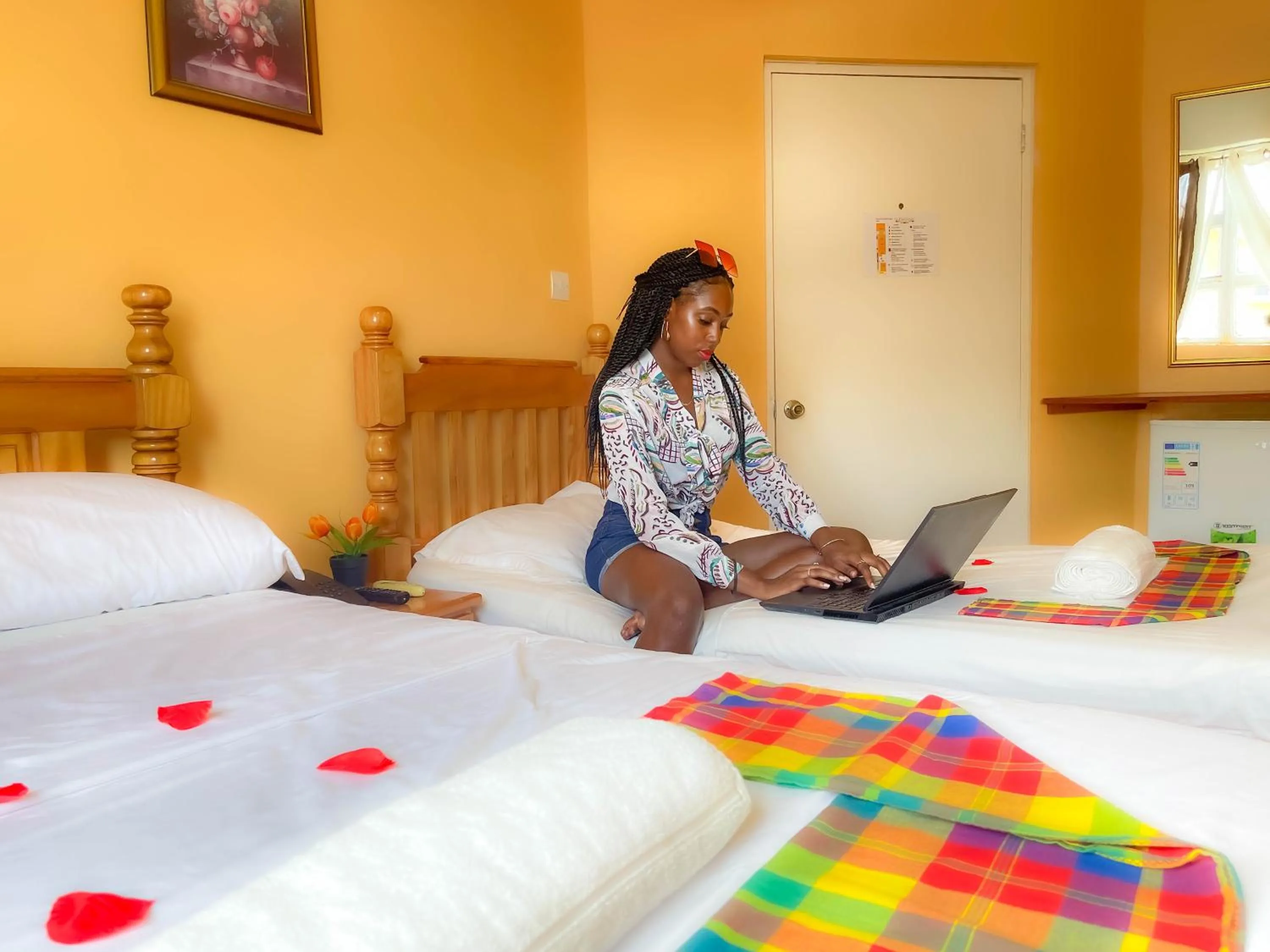 Bedroom, Bed in La Flamboyant Hotel