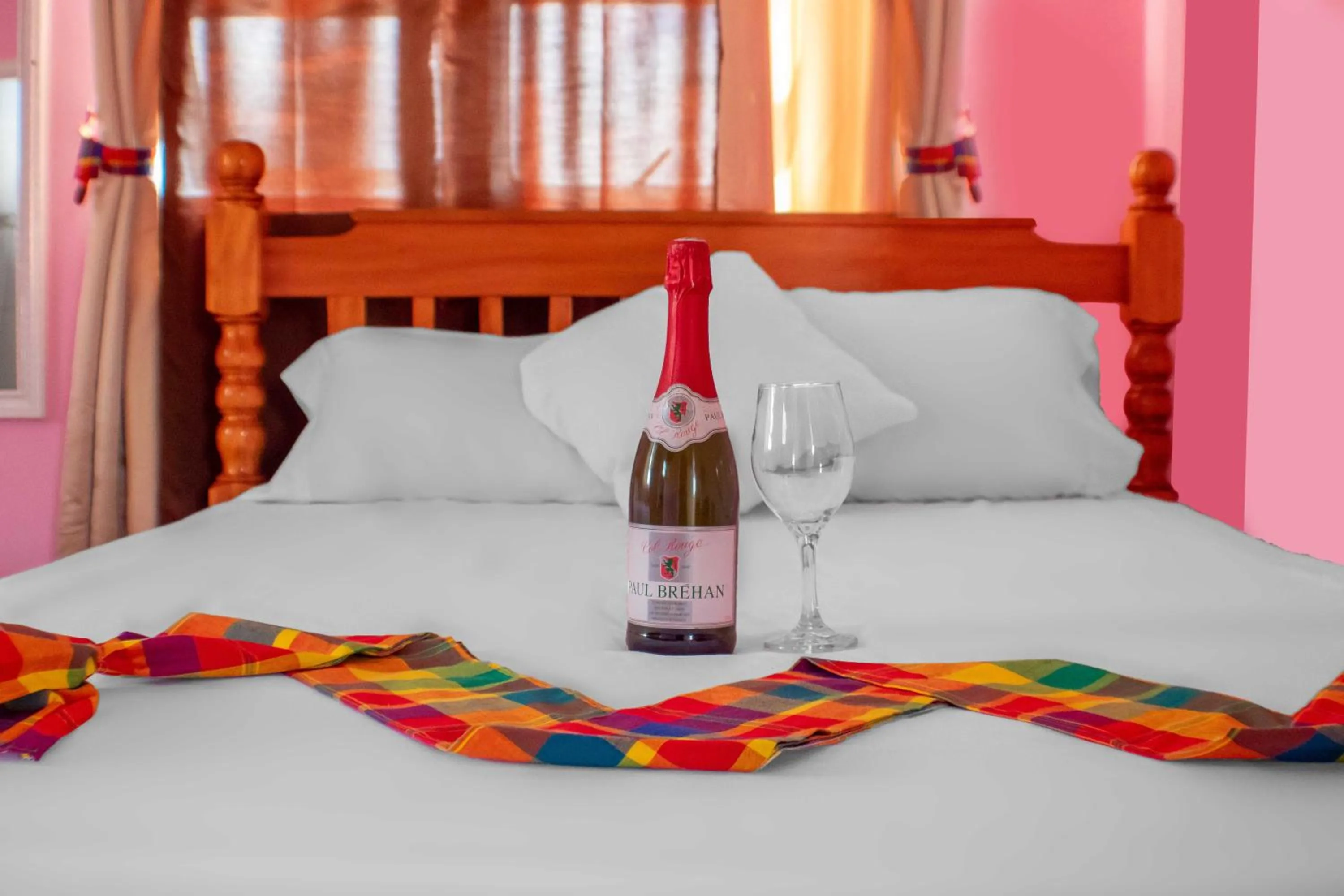 Food and drinks, Bed in La Flamboyant Hotel