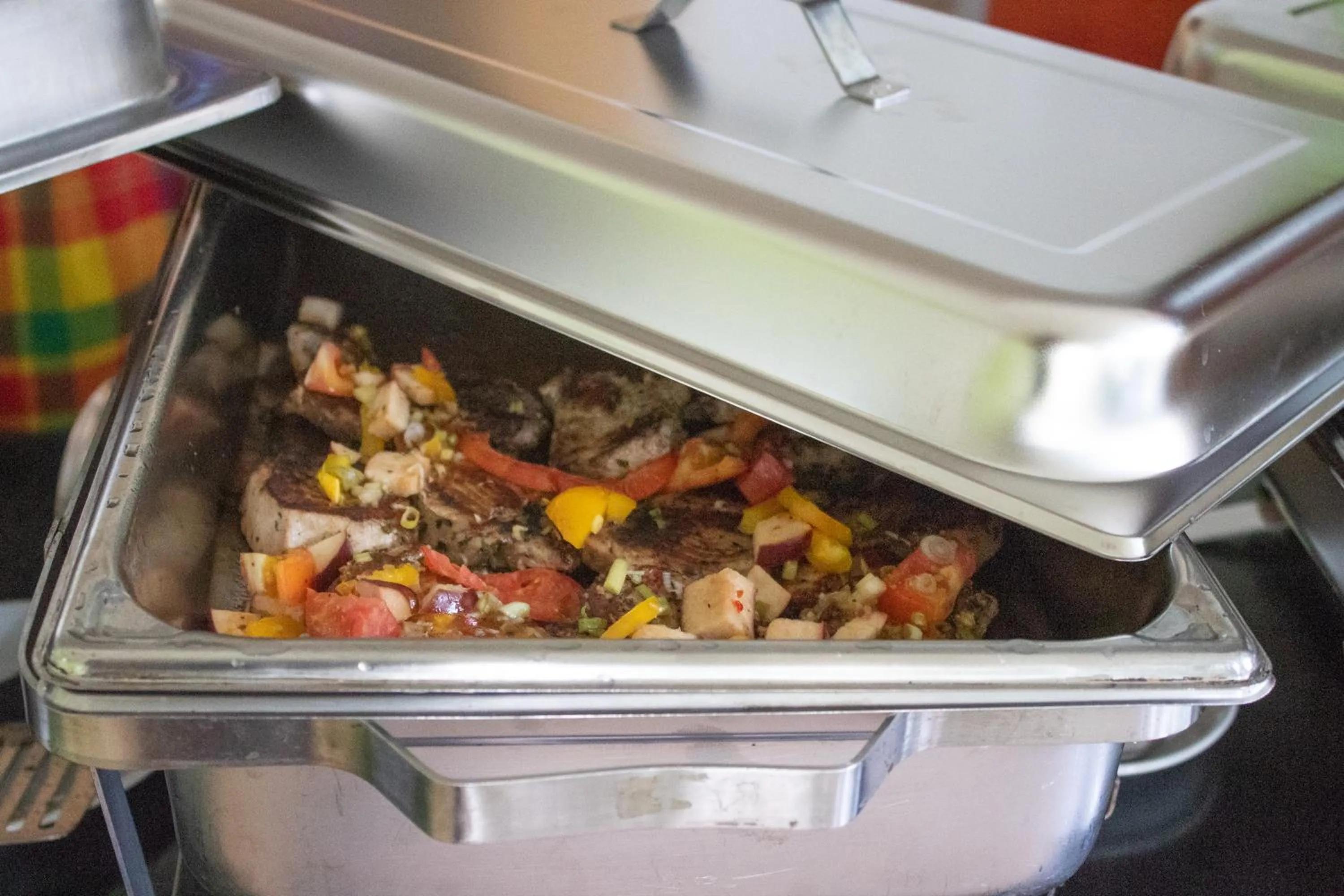 Restaurant/places to eat in La Flamboyant Hotel