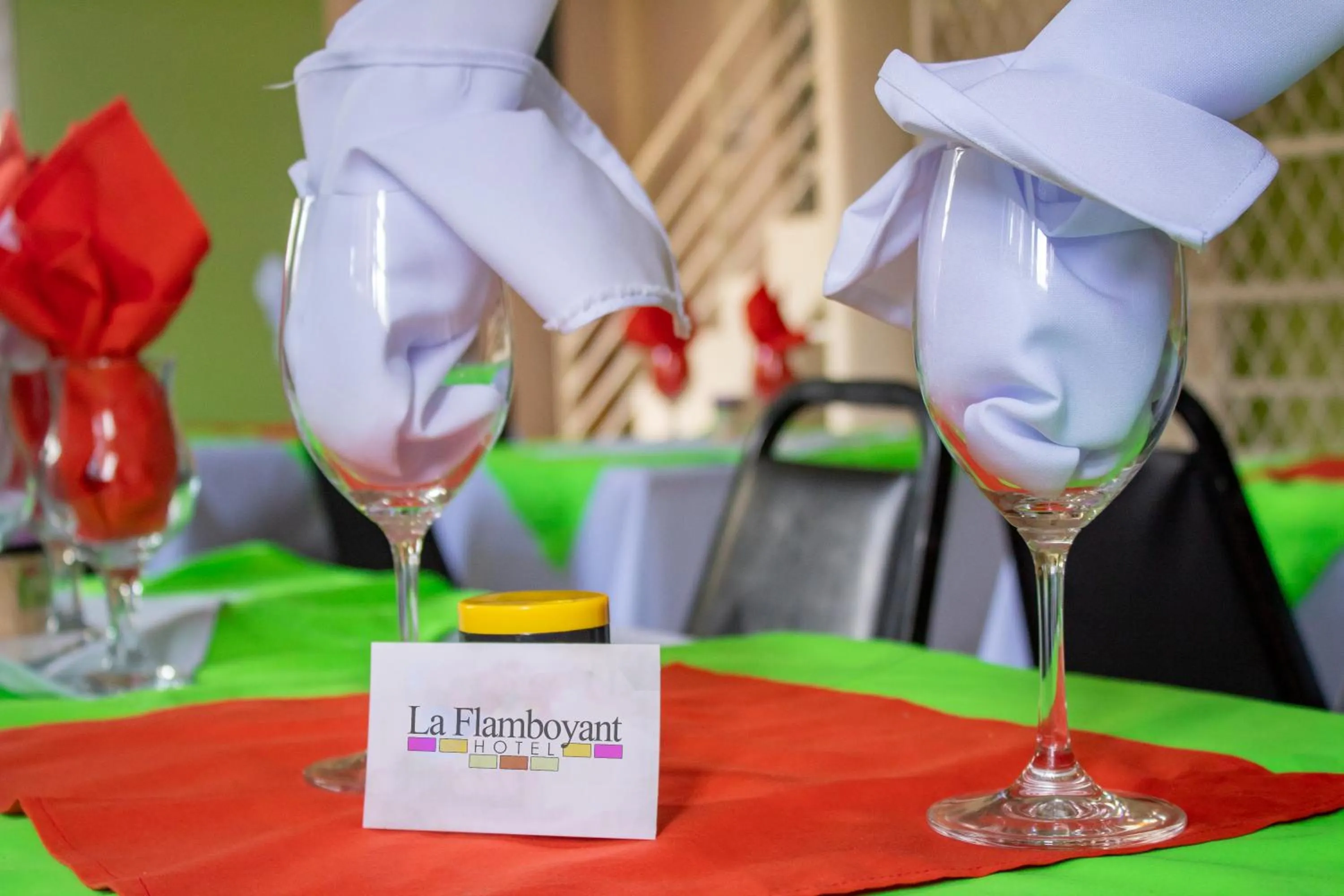 Restaurant/places to eat in La Flamboyant Hotel