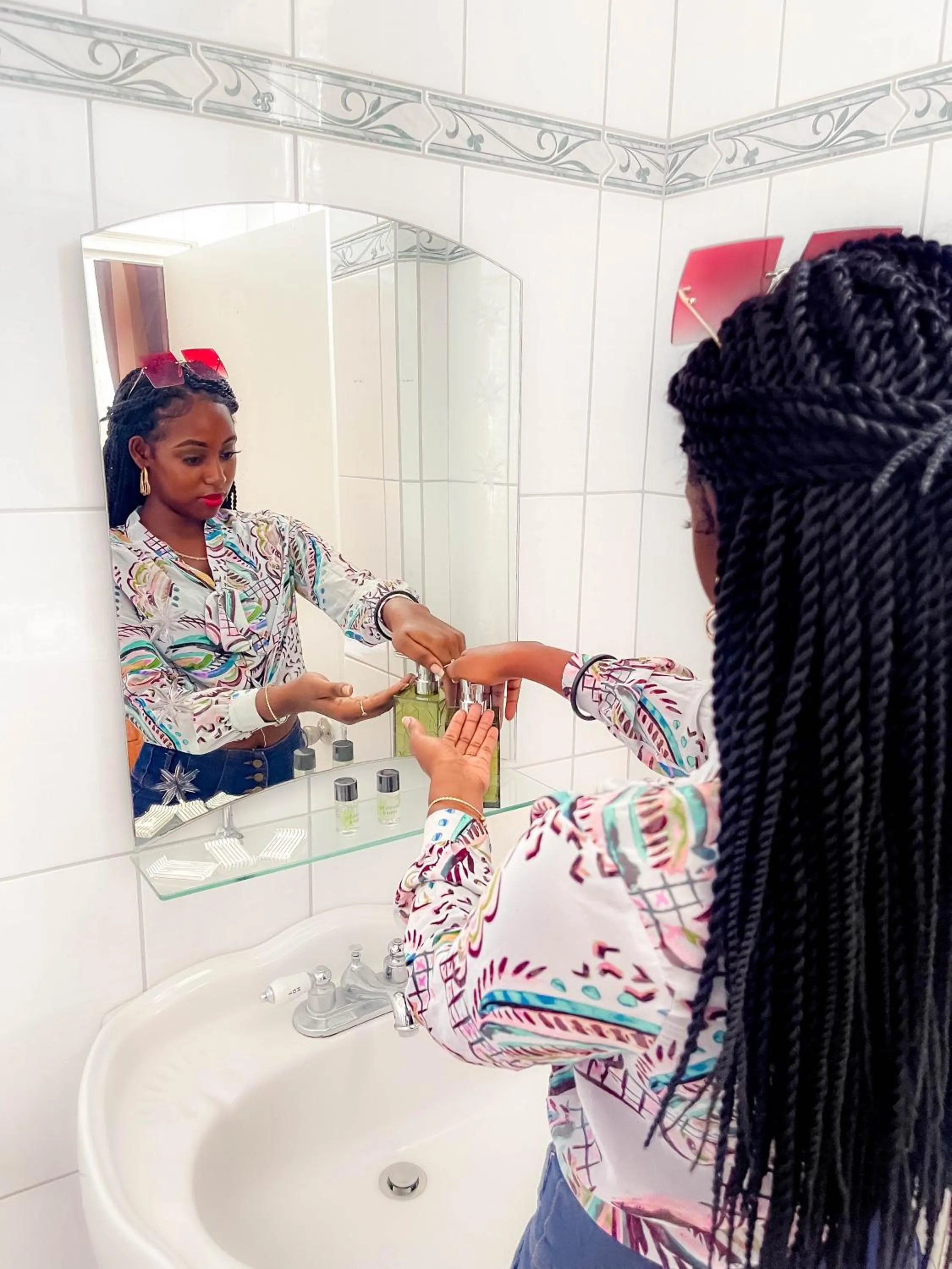 Bathroom in La Flamboyant Hotel