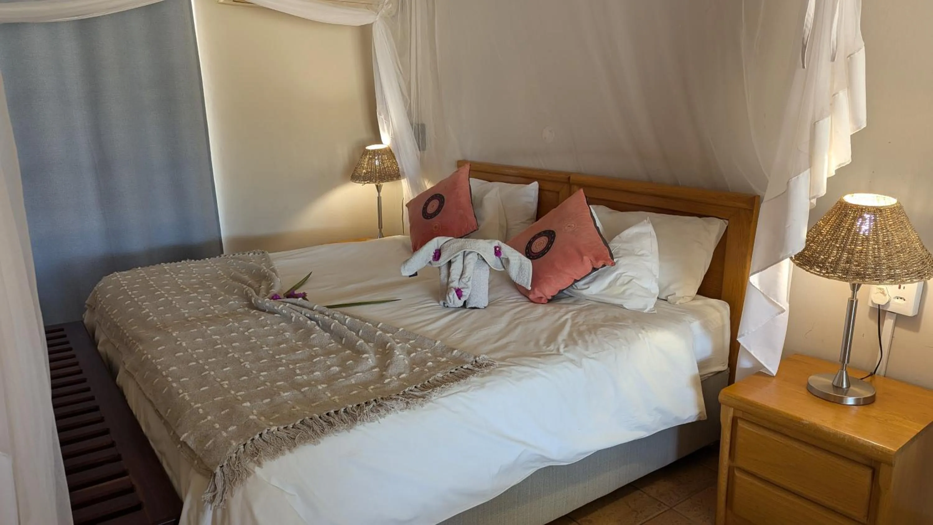 Bedroom, Bed in Gabus Safari Lodge