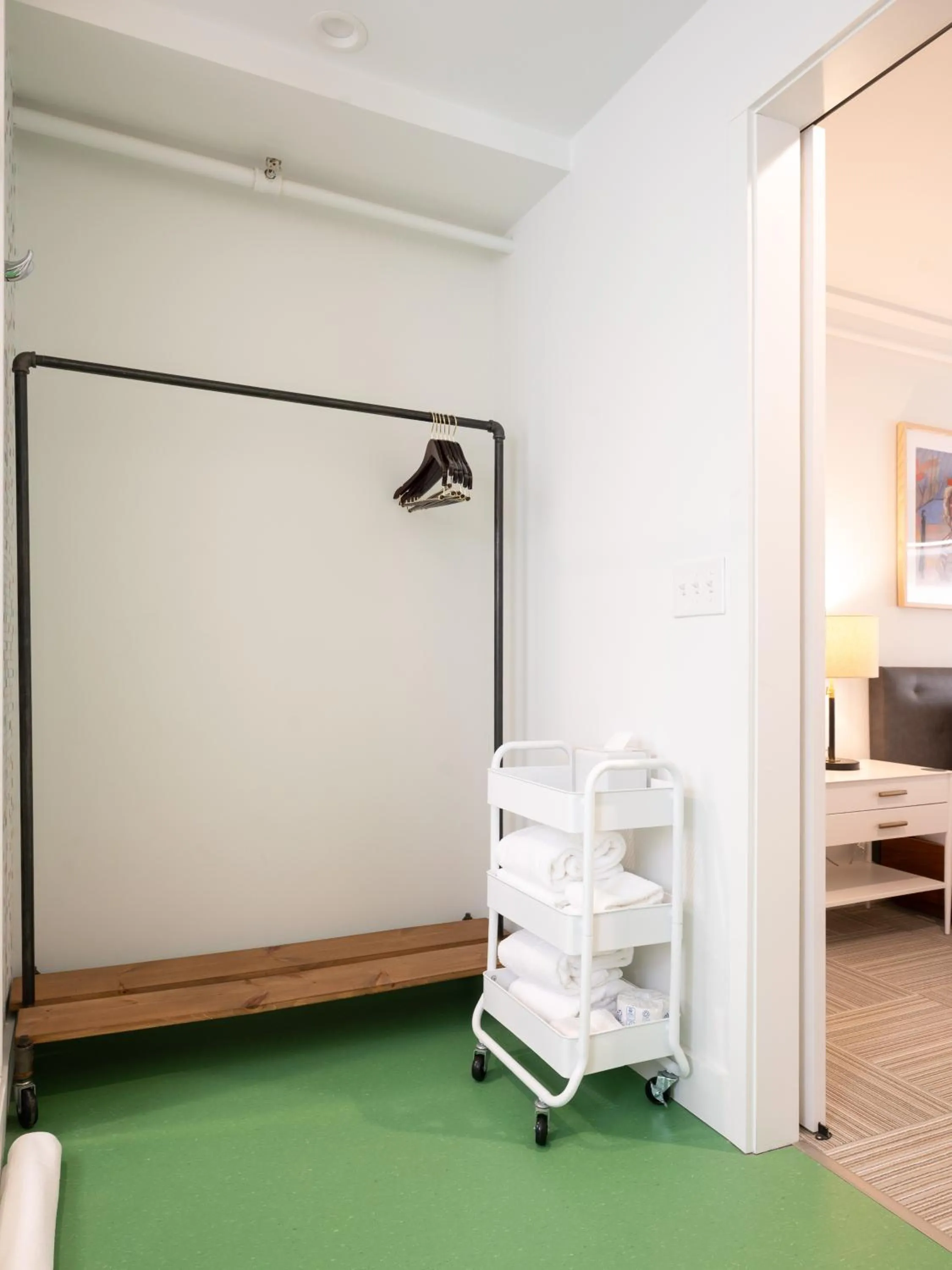 wardrobe, Bed in Little Mod Hotel at the University