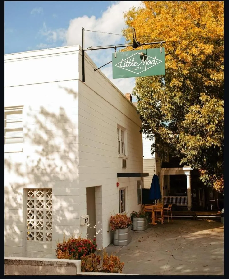 Property building in Little Mod Hotel at the University