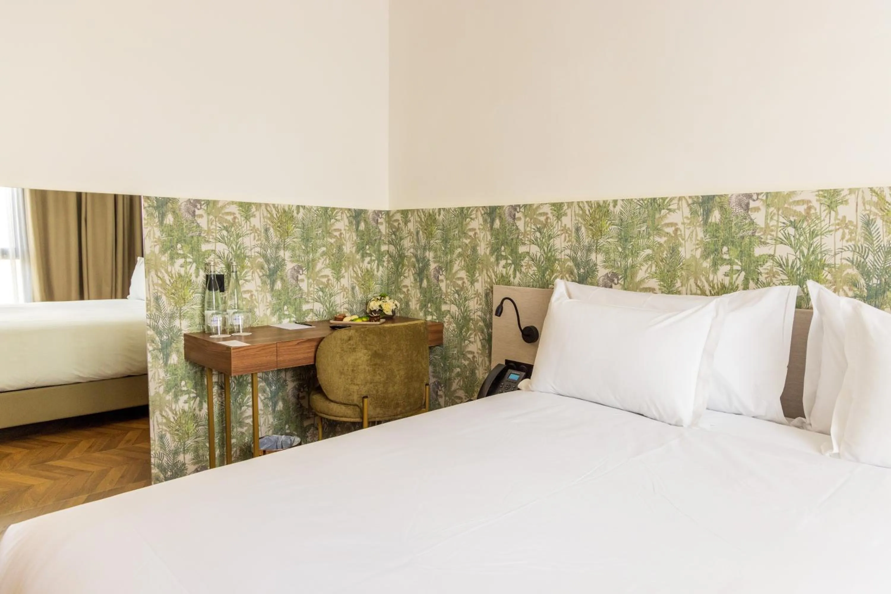 Bedroom, Bed in DIAGONAL HOTEL