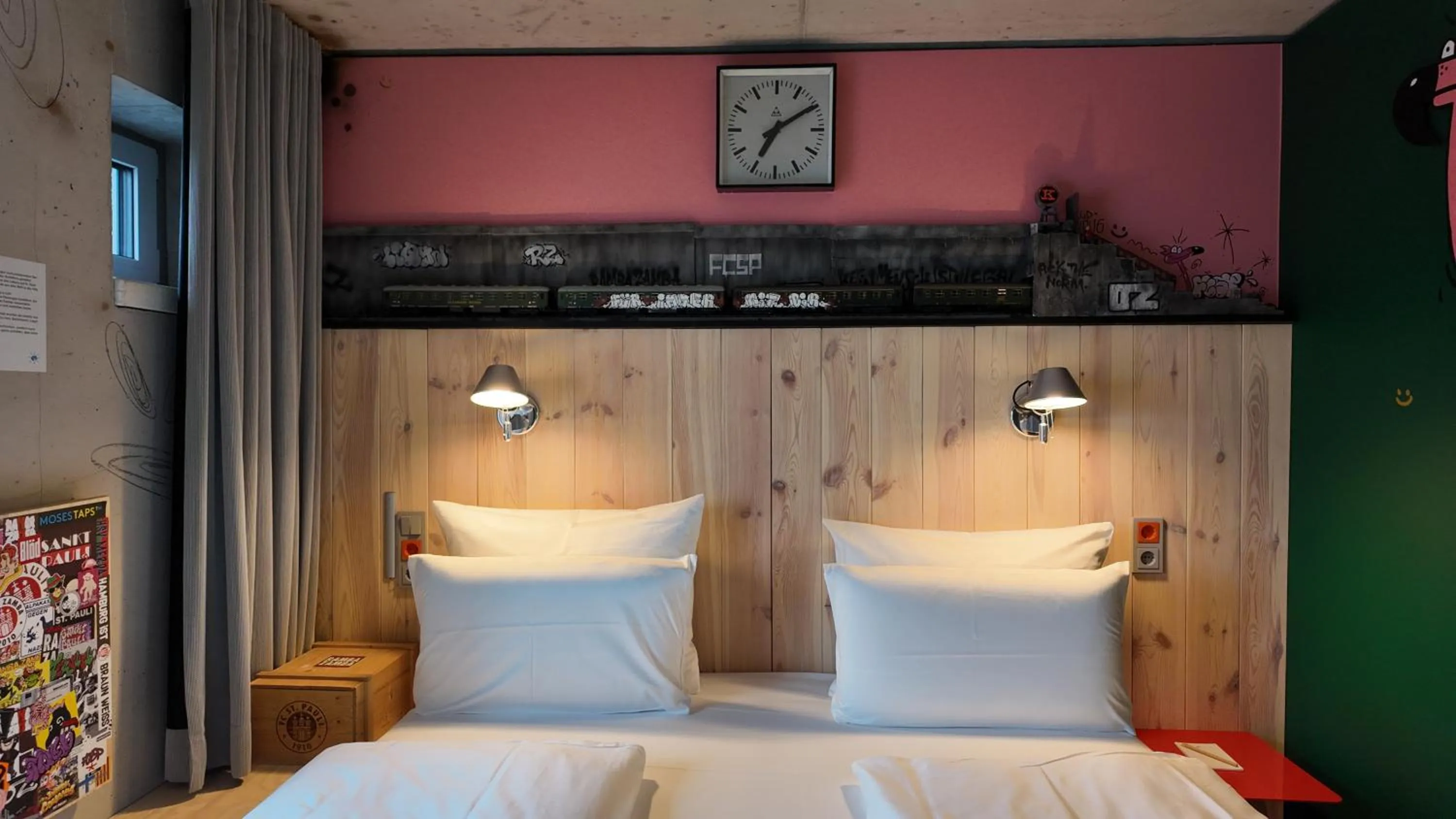 Bed in Villa Viva Hamburg - Neueröffnung Nov 2023