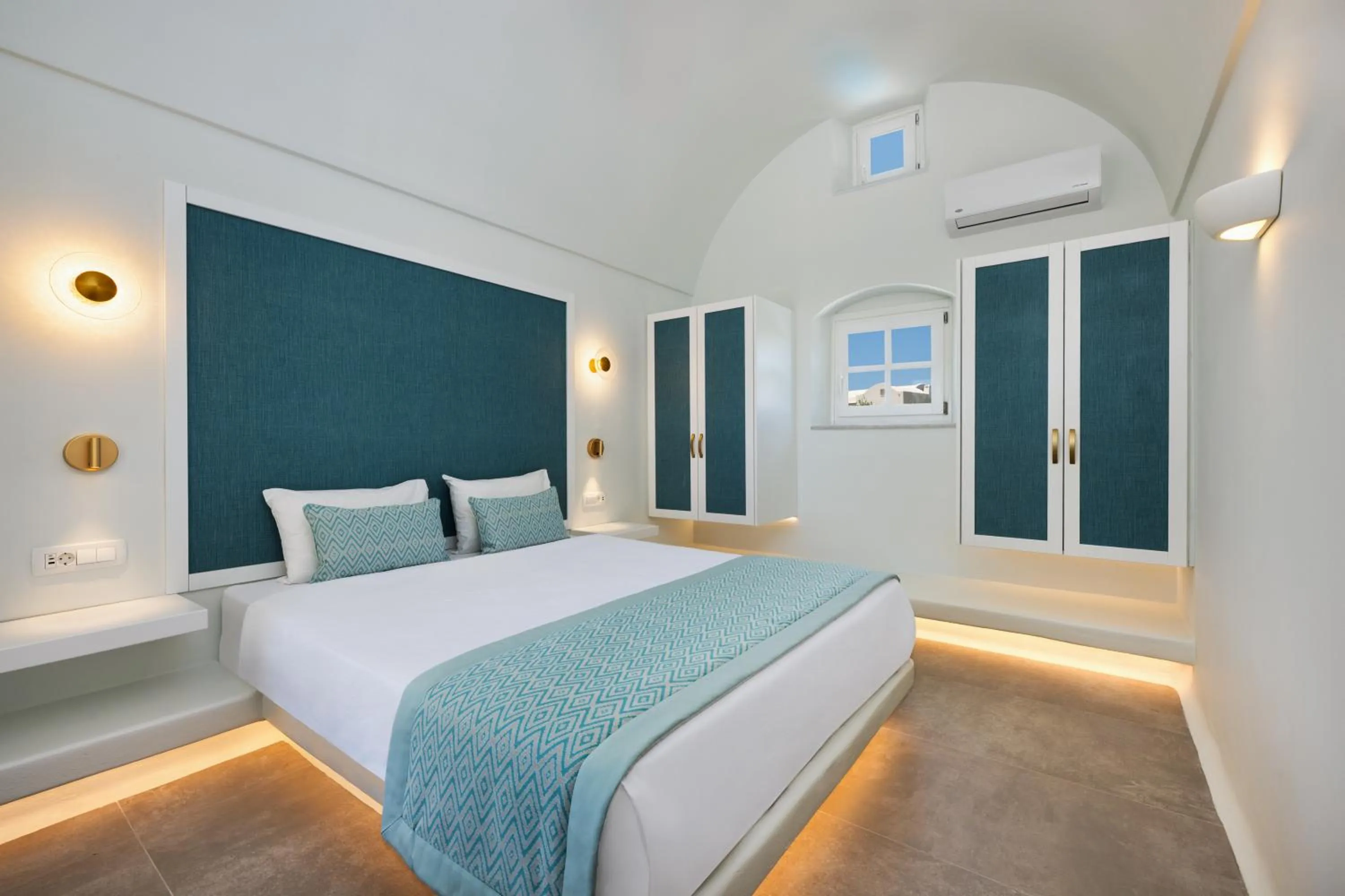 Bed in Sienna Eco Resort