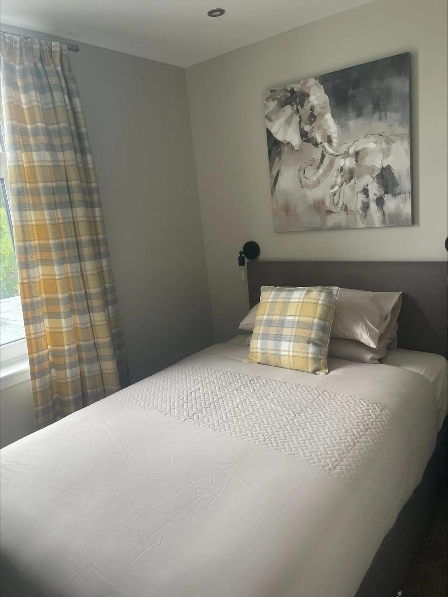 Single Room with Garden View - single occupancy in The Brig & Barrel hotel