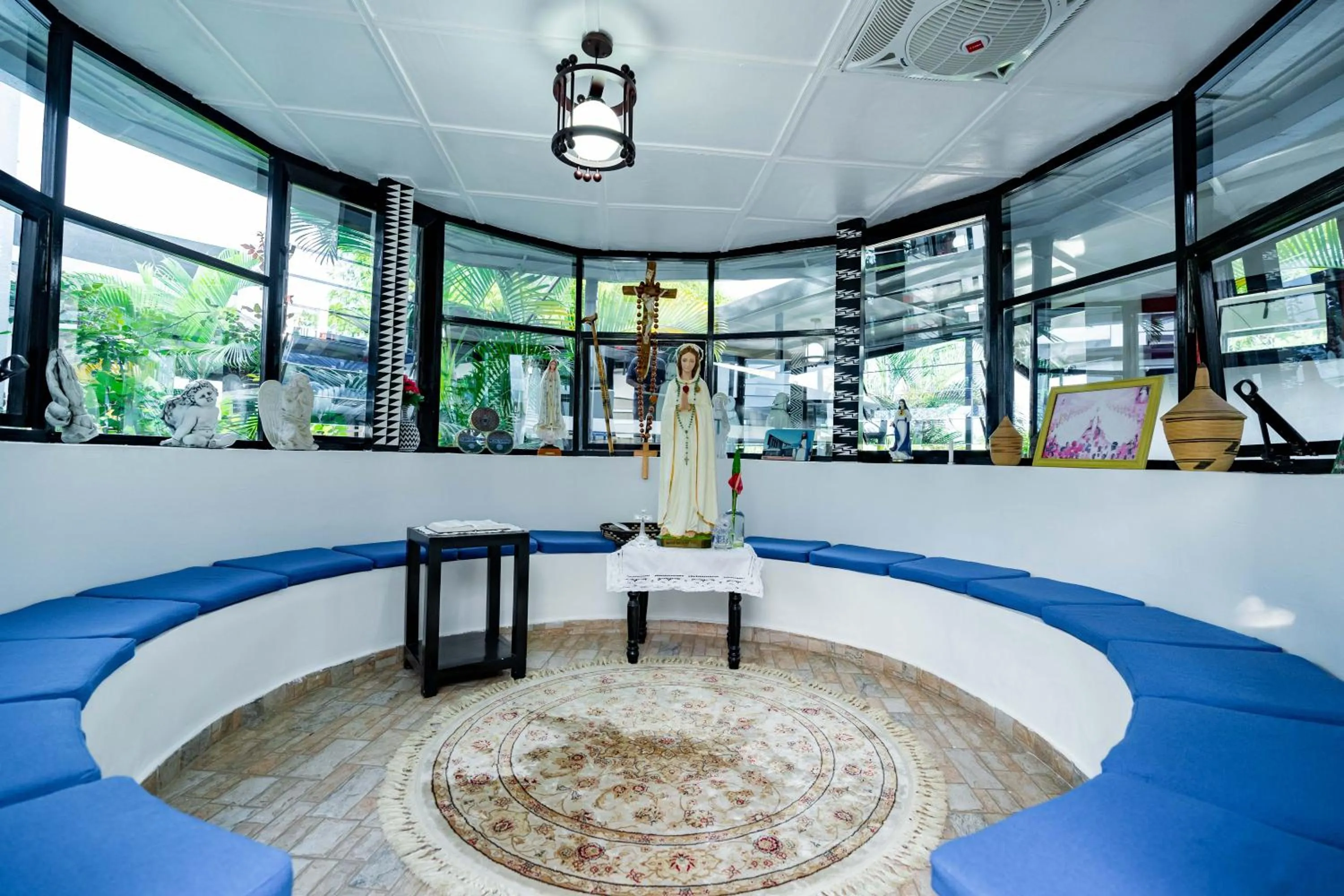 Blue Veil Villa Hotel