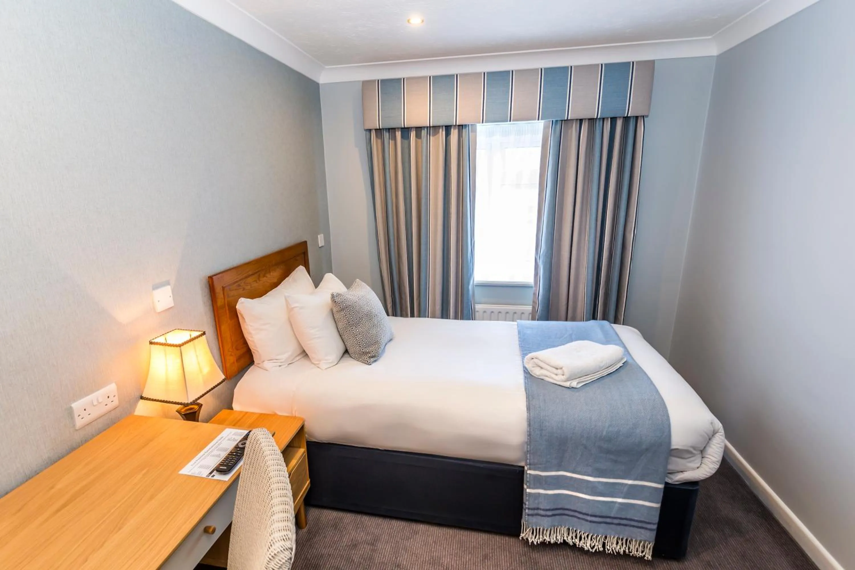 Bed in Connaught Lodge